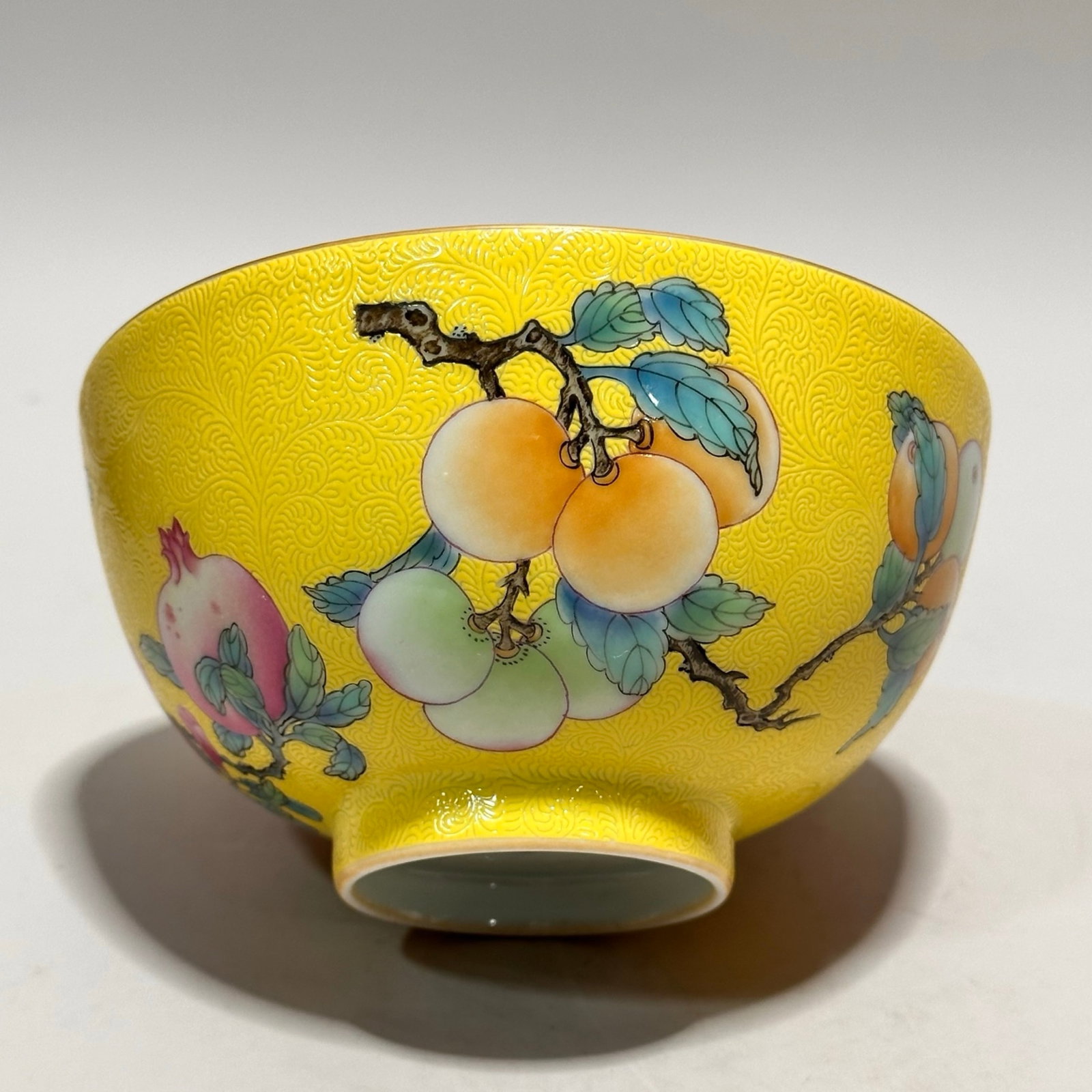 An Exquisite Enamel Peach Pattern Bowl - 6