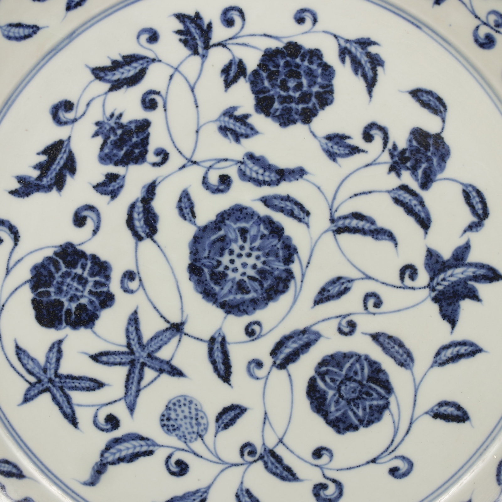 An Exquisite Blue and White Lotus Pattern Plate - 3