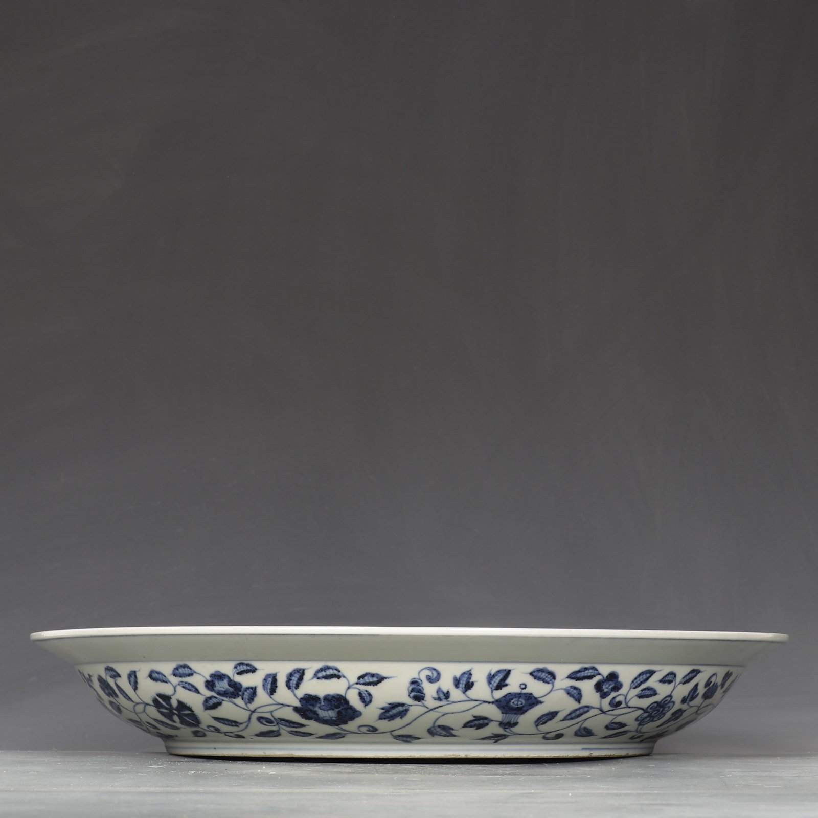 An Exquisite Blue and White Lotus Pattern Plate - 8