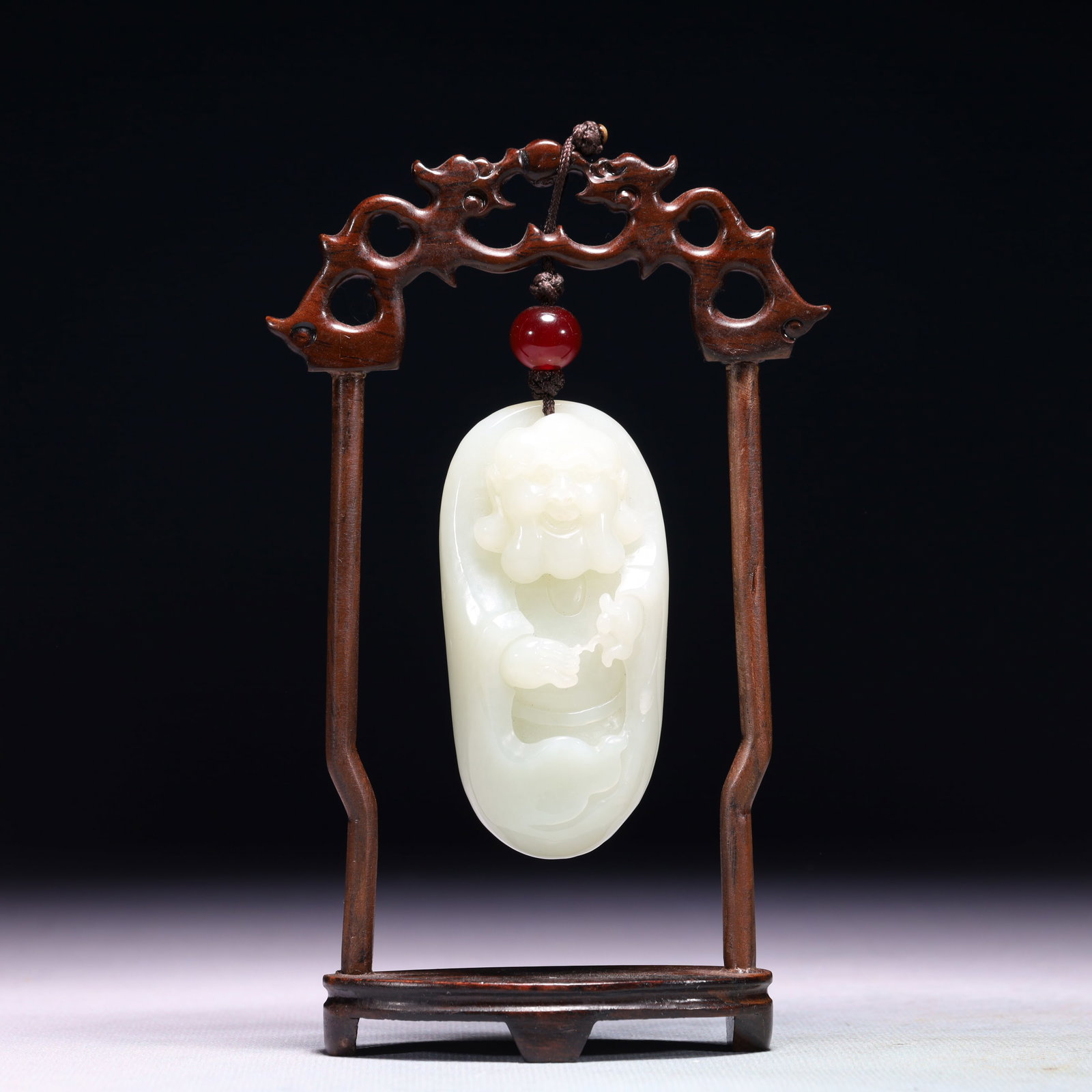 An Exquisite White Jade Statue of Dharma Pendant: An Exquisite White Jade Statue of Dharma Pendant,Qing Dynasty,China,Size:3.1inx1.6inx6.3in,Weight:171.5g 白玉达摩像挂件,中国清代