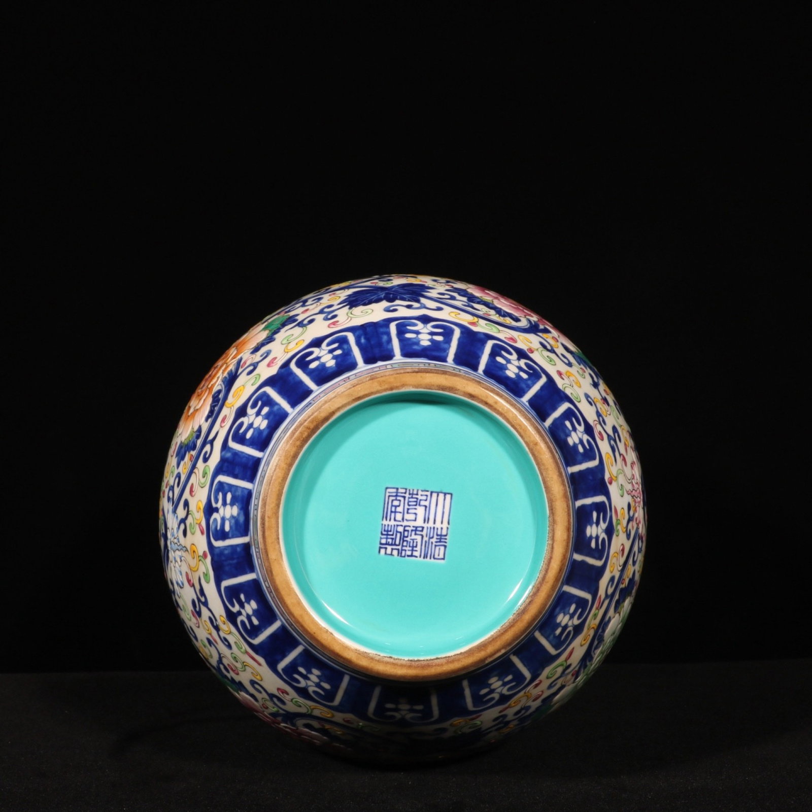 A Rare Enamel Lotus Pattern Vase - 9