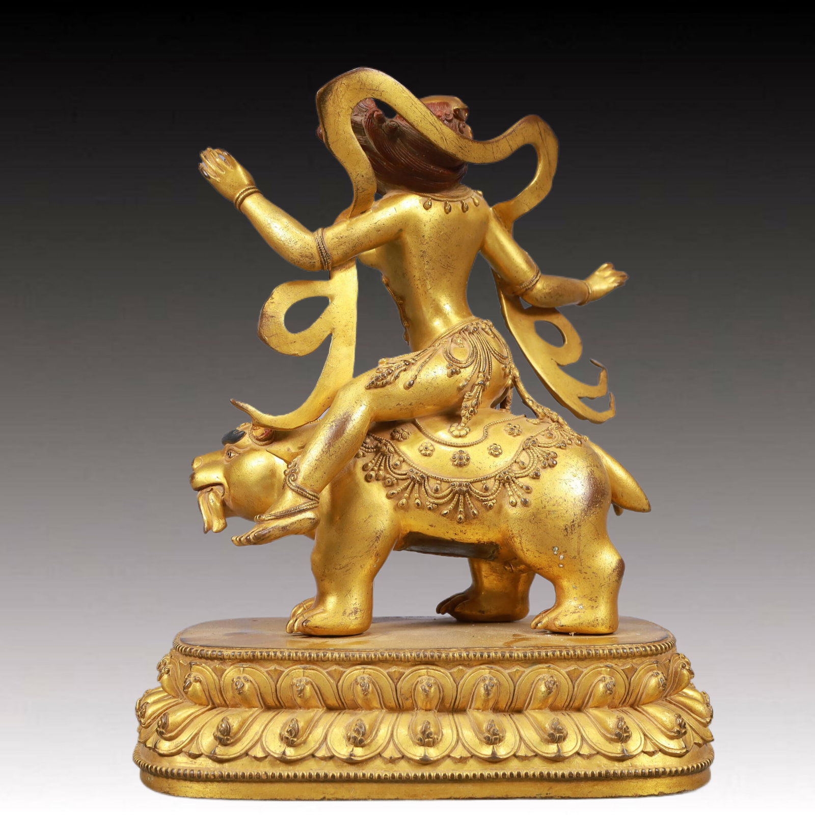 A Solemn Gilt Bronze Buddha Statue - 10