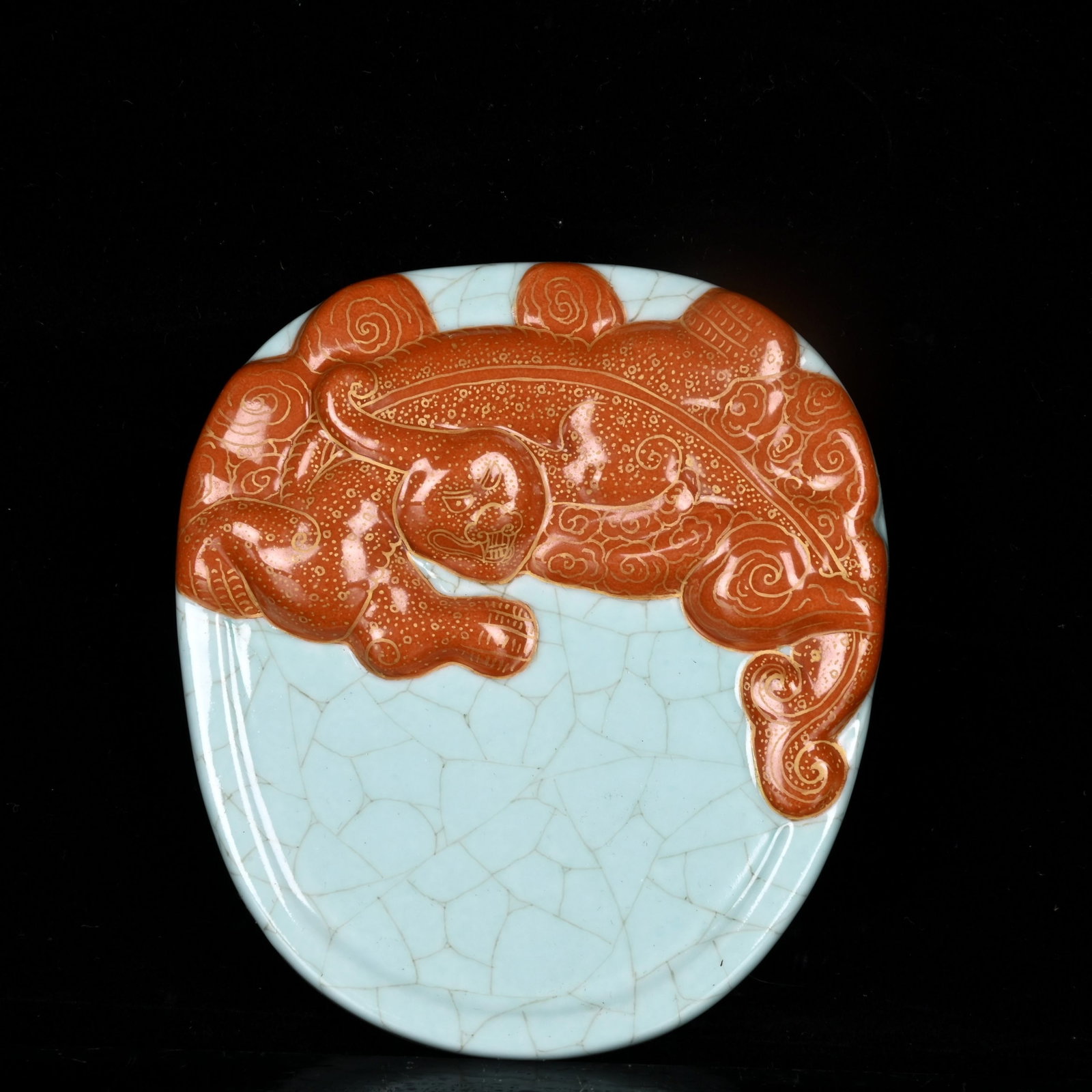An Exquisite Enamel Iron-Red Painted Gold Dragon Pattern Ornament: An Exquisite Enamel Iron-Red Painted Gold Dragon Pattern Ornament,Qing Dynasty,China,Qianlong Four-character Mark,Size:0.8inx3.5inx3.9in