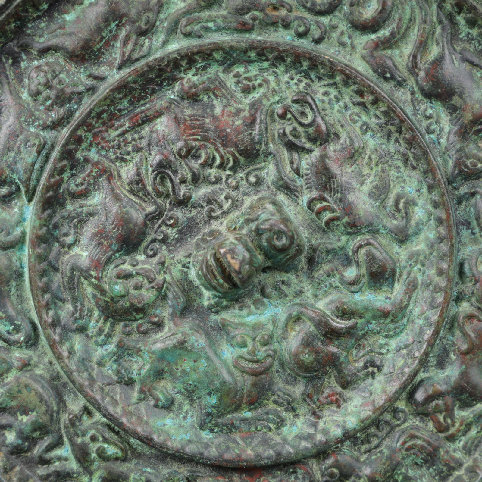 An Archaic Bronze Animal Pattern Round Mirror - 3