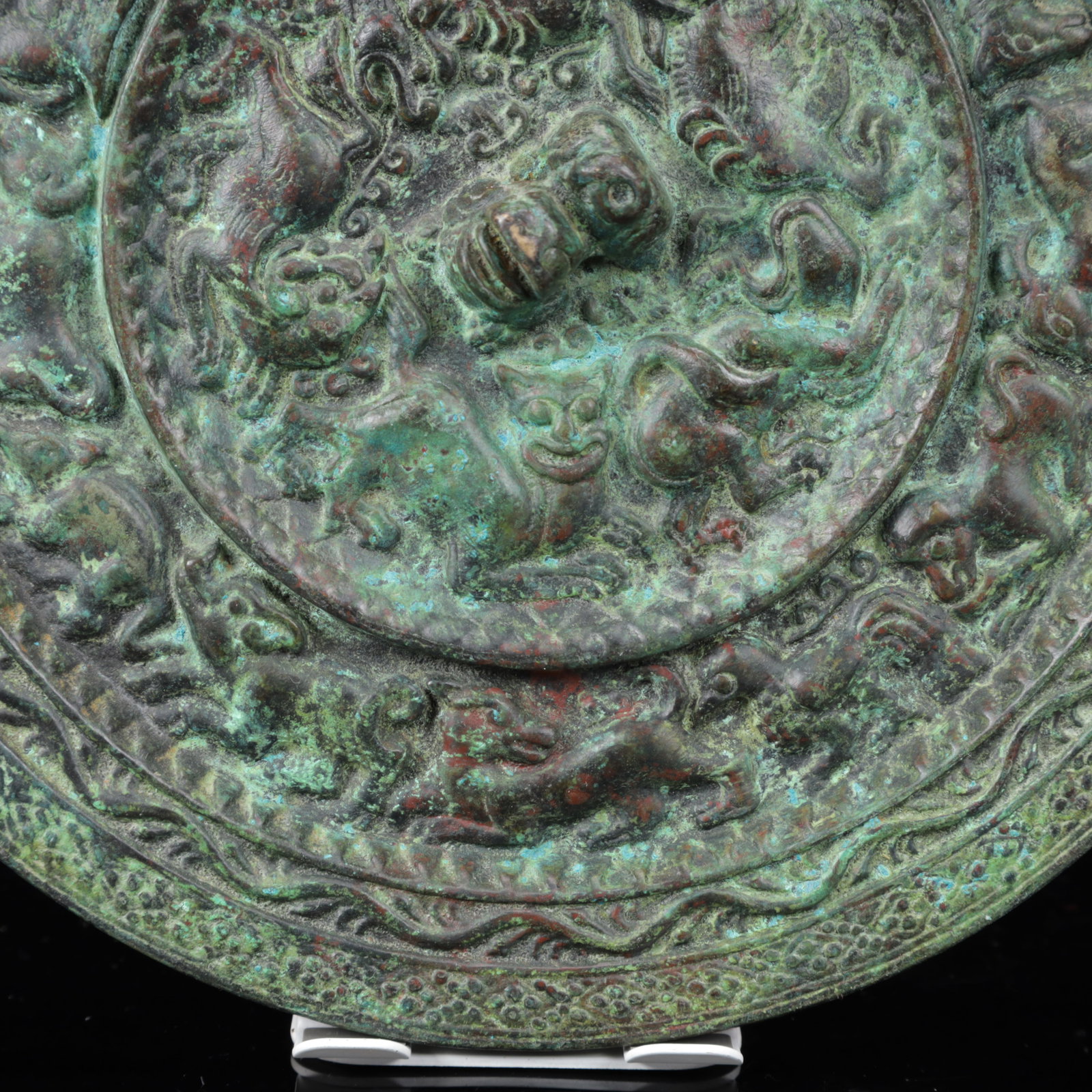 An Archaic Bronze Animal Pattern Round Mirror - 6
