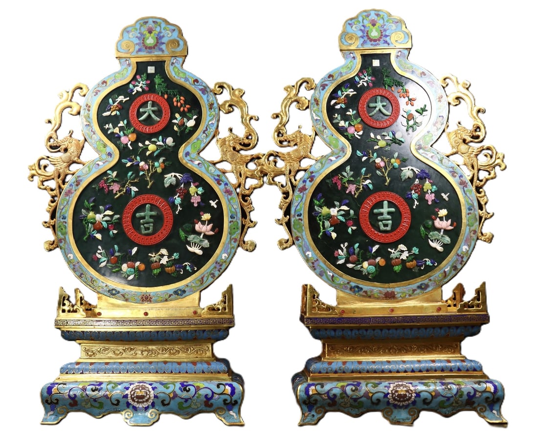 A Pair of Exquisite Cloisonne Inlaid Jasper Flower Pattern Double-Ears Screens,Inlaid Gems,with poem: A Pair of Exquisite Cloisonne Inlaid Jasper Flower Pattern Double-Ears Screens,Inlaid Gems,with poem,Qing Dynasty,China,Qianlong Four-character Mark,Size:29.5inx18.1inx6.7in,Weight:20000g ????????????