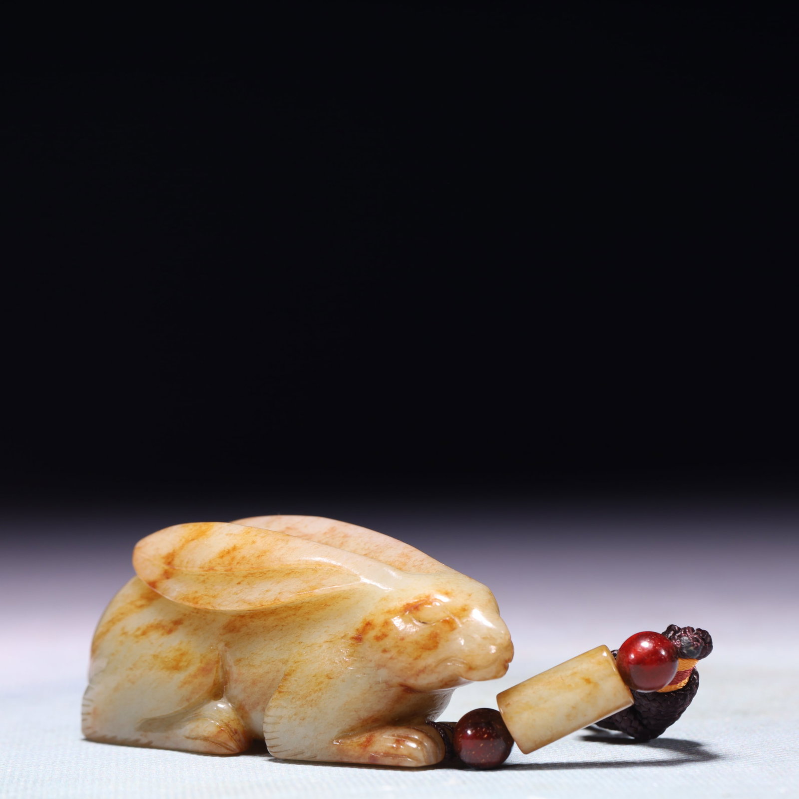 An Exquisite White Jade Rabbit Ornament - 3