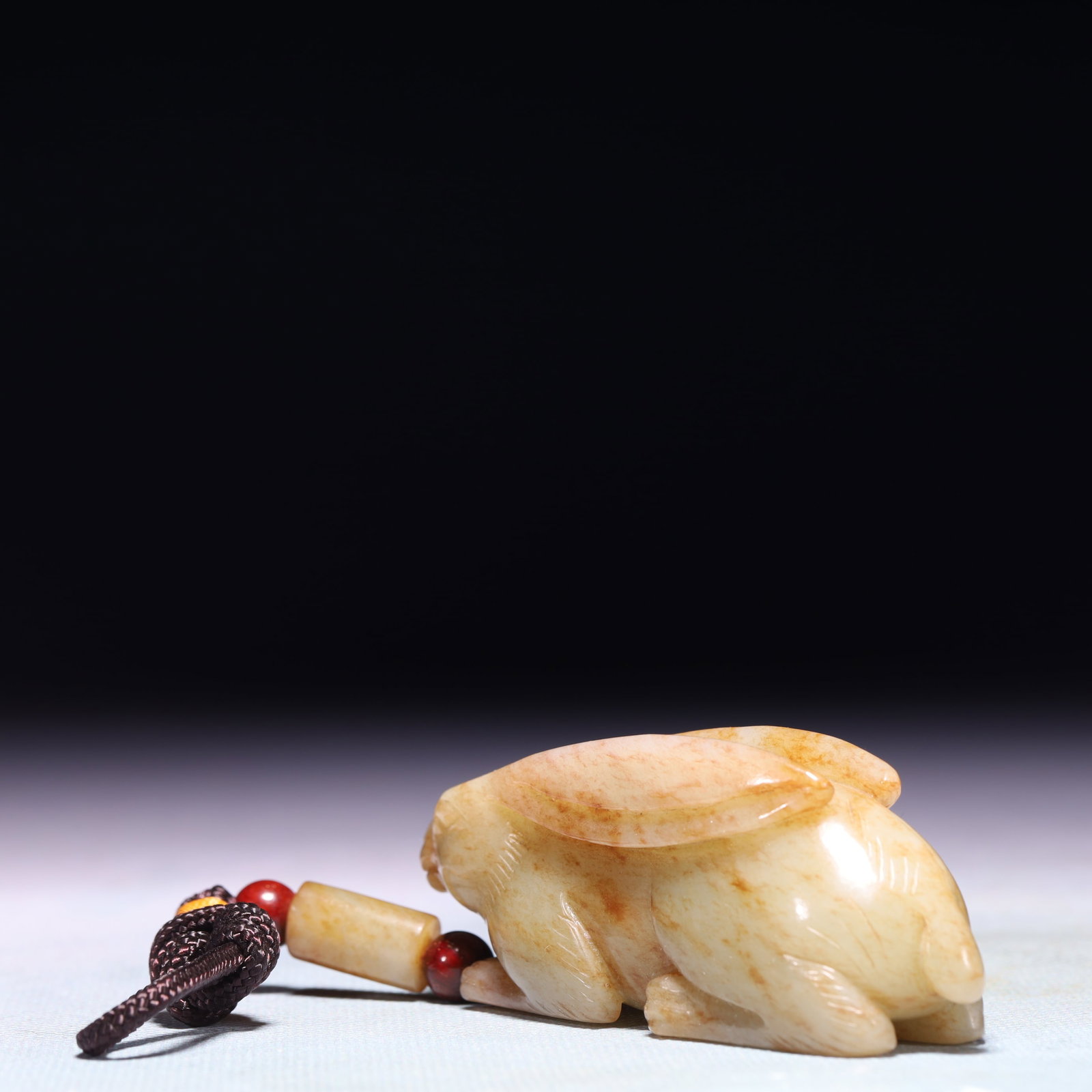 An Exquisite White Jade Rabbit Ornament - 5