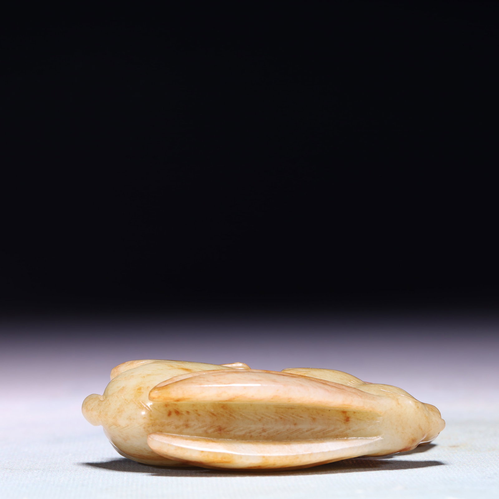 An Exquisite White Jade Rabbit Ornament - 6