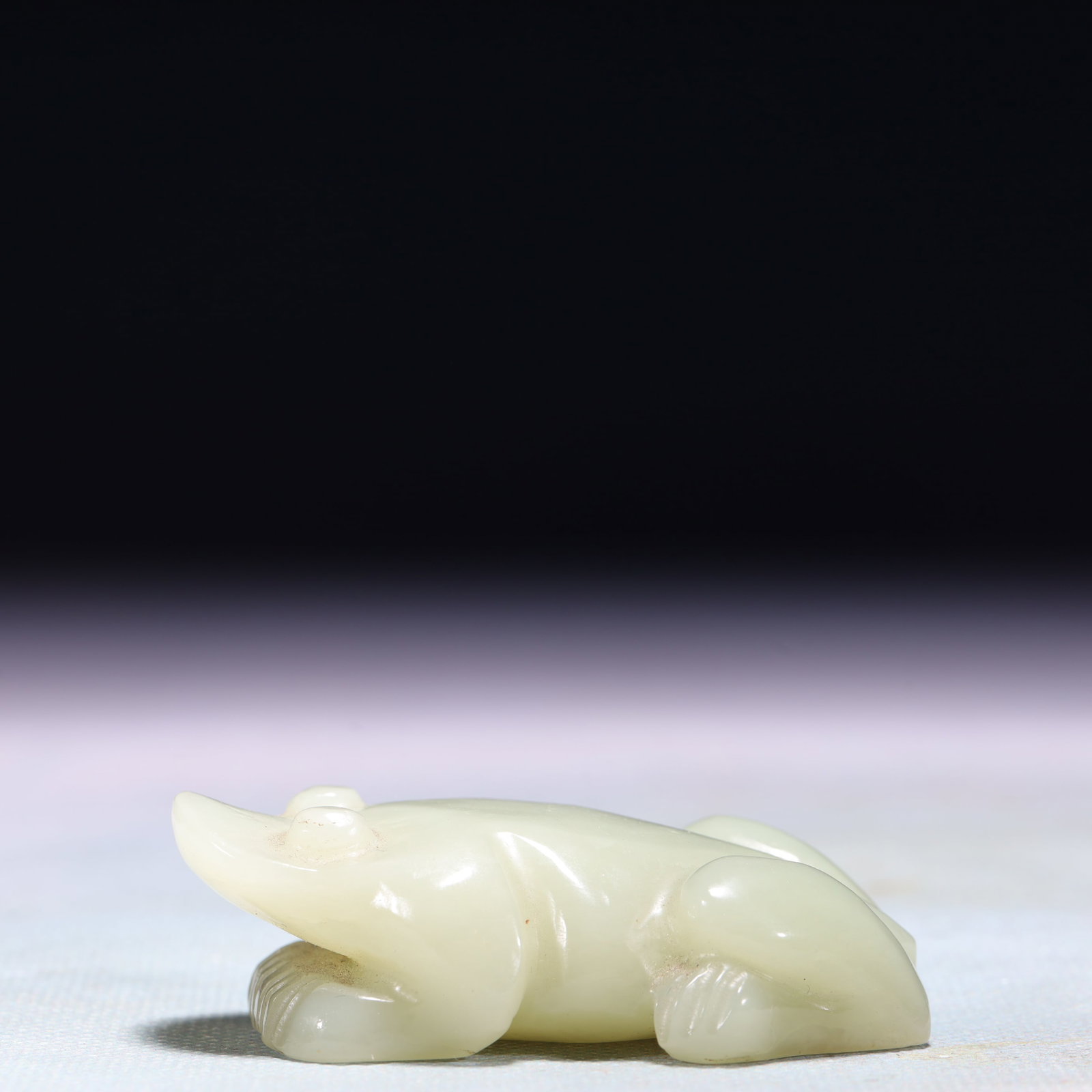 An Exquisite White Jade Frog Ornament - 4