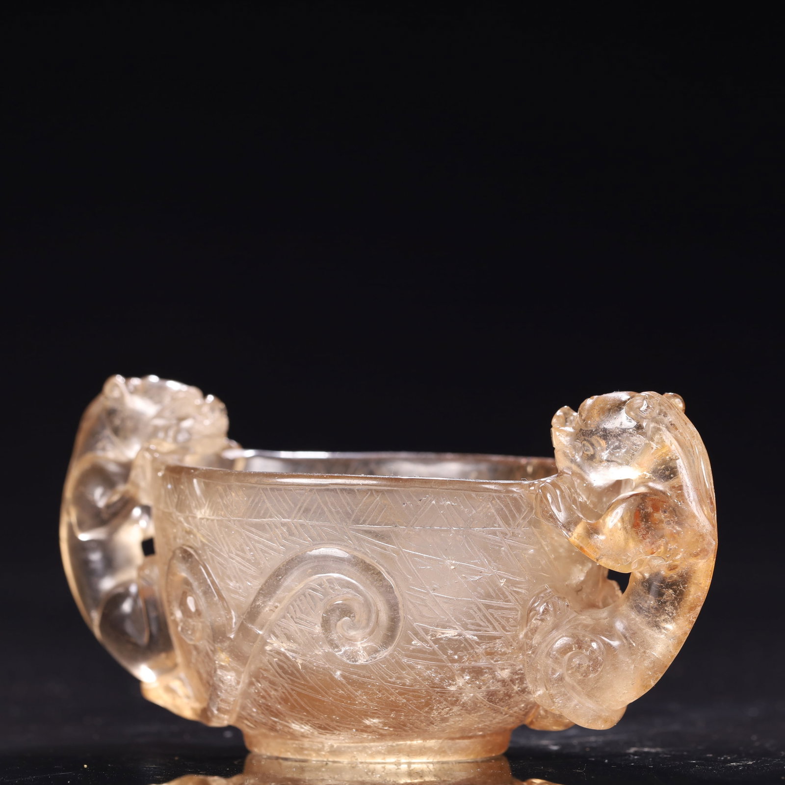 An Exquisite Crystal Chi-Dragon-Ears Cup - 2