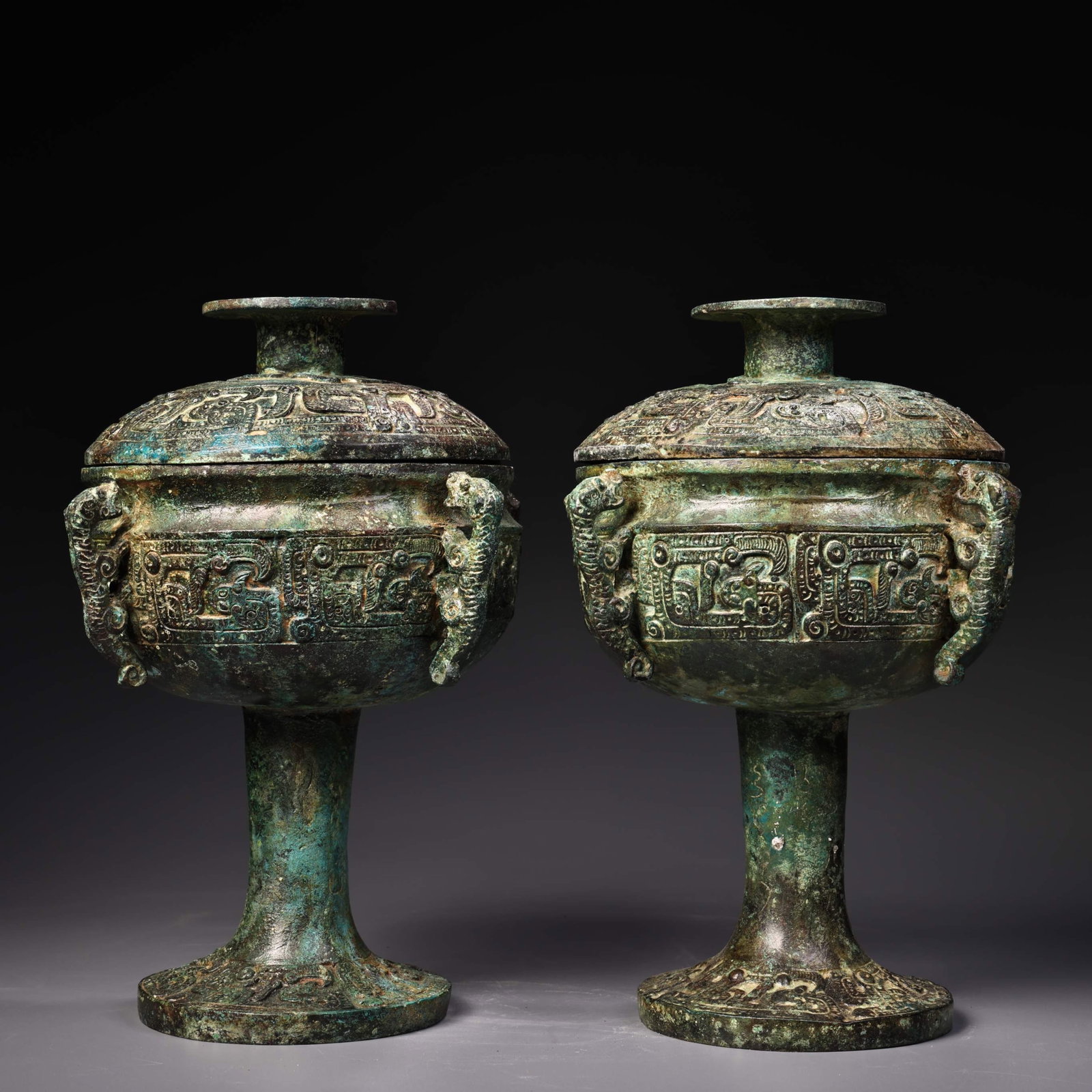 A Pair of Exquisite Bronze Chi-Dragon Pattern Ornaments: A Pair of Exquisite Bronze Chi-Dragon Pattern Ornaments,the Warring States period in China,Size:9.1inx5.1in,Weight:1800g 一对青铜螭龙纹摆件,ߑ
