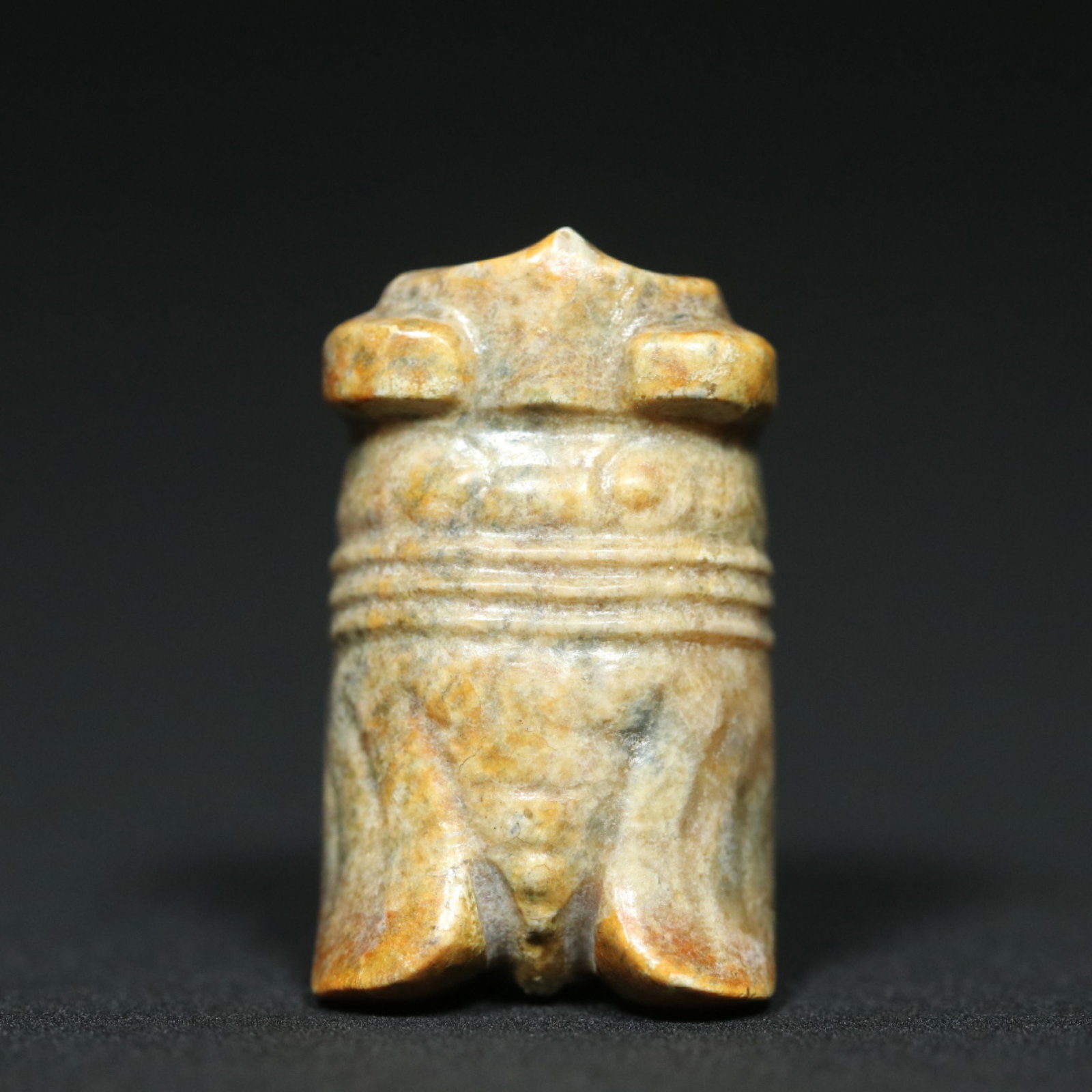 An Exquisite White Jade Cicada Pendant: An Exquisite White Jade Cicada Pendant,Qing Dynasty,China,Size:1.1inx0.7inx0.5in,Weight:11g 白玉蝉挂件,中国清代