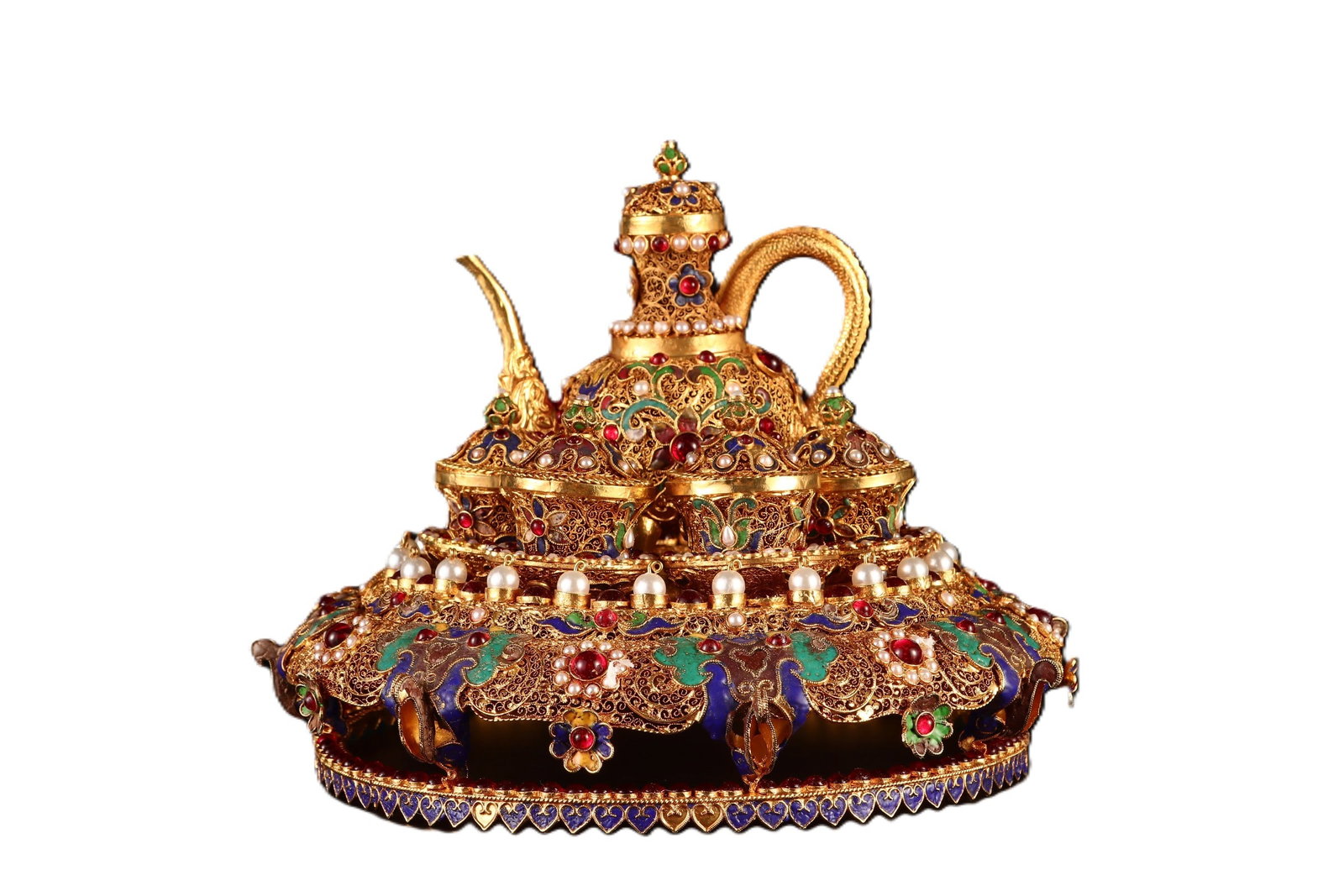 An Exquisite Filigree and Gilding Flower Pattern Flagon,with Four Cups,with Base,Inlaid Gems: An Exquisite Filigree and Gilding Flower Pattern Flagon,with Four Cups,with Base,Inlaid Gems,Qing Dynasty,China,Qianlong Four-character Mark,Size:(Plate)11inx3.1in,(Pot)5.1inx3.9in,(Cup)2inx3.1in,Weig