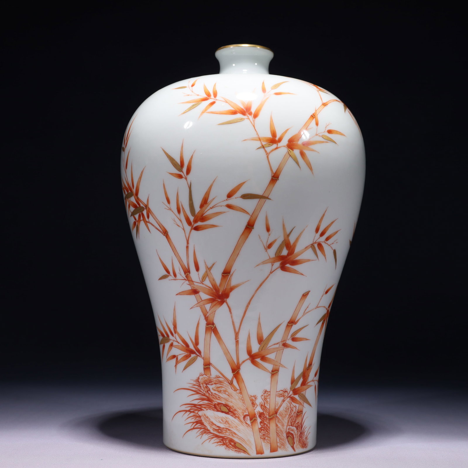 An Exquisite Iron-Red Bamboo Pattern Vase,with poem: An Exquisite Iron-Red Bamboo Pattern Vase,with poem,Qing Dynasty,China,Yongzheng Six-character Mark,Size:6.7inx12.6in,Weight:2200g 矾红竹纹瓶,带诗文,