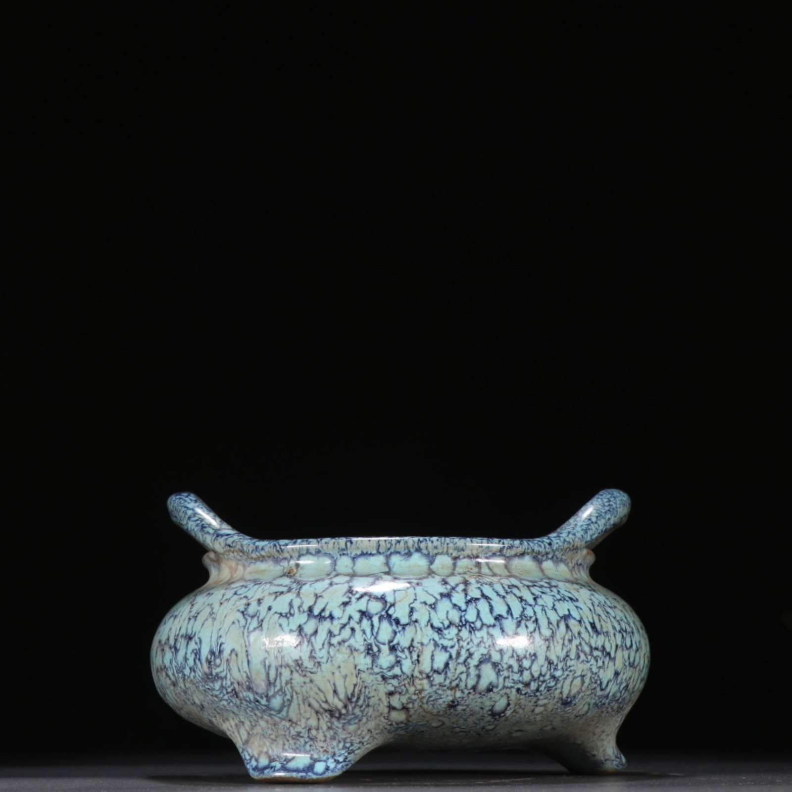 A Rare Purple Sands Robin's-Egg-Glazed Double-Ears Tripod Censer (1 of 9)