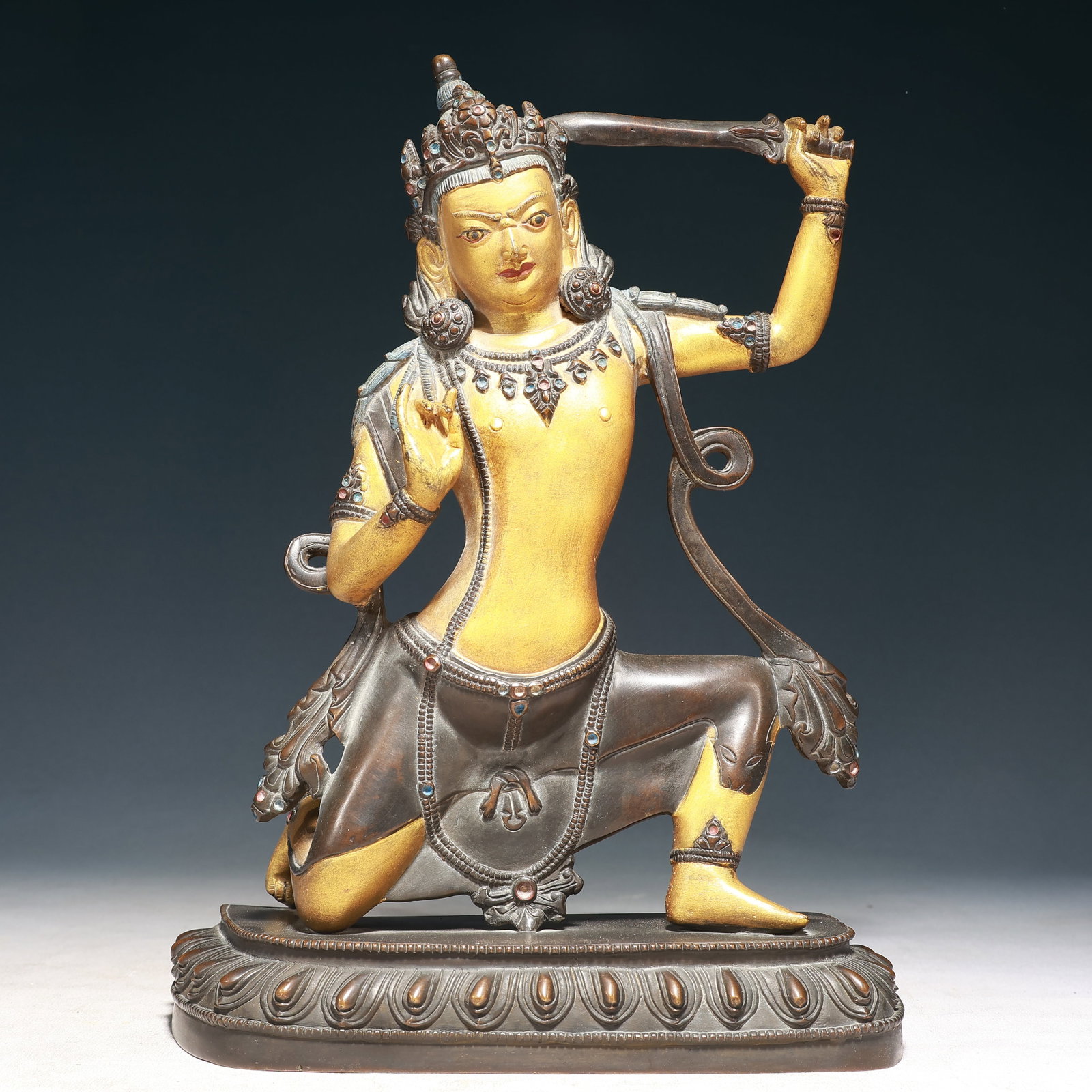 A Solemn Gilt Bronze Buddha Statue (1 of 10)