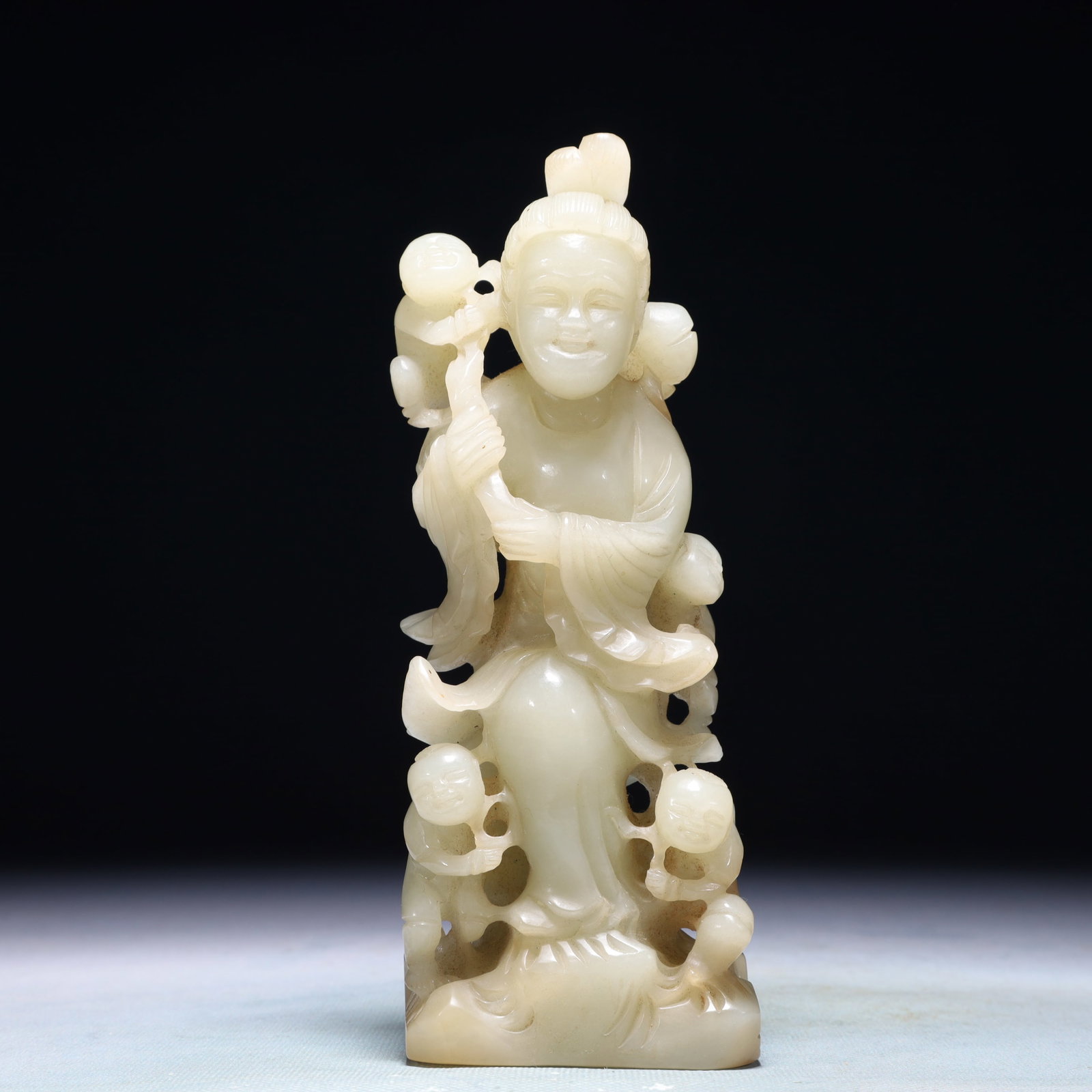 An Exquisite White Jade Figure Ornament: An Exquisite White Jade Figure Ornament,Qing Dynasty,China,Size:2.8inx2inx7.1in,Weight:755.4g 白玉人物摆件,中国清代