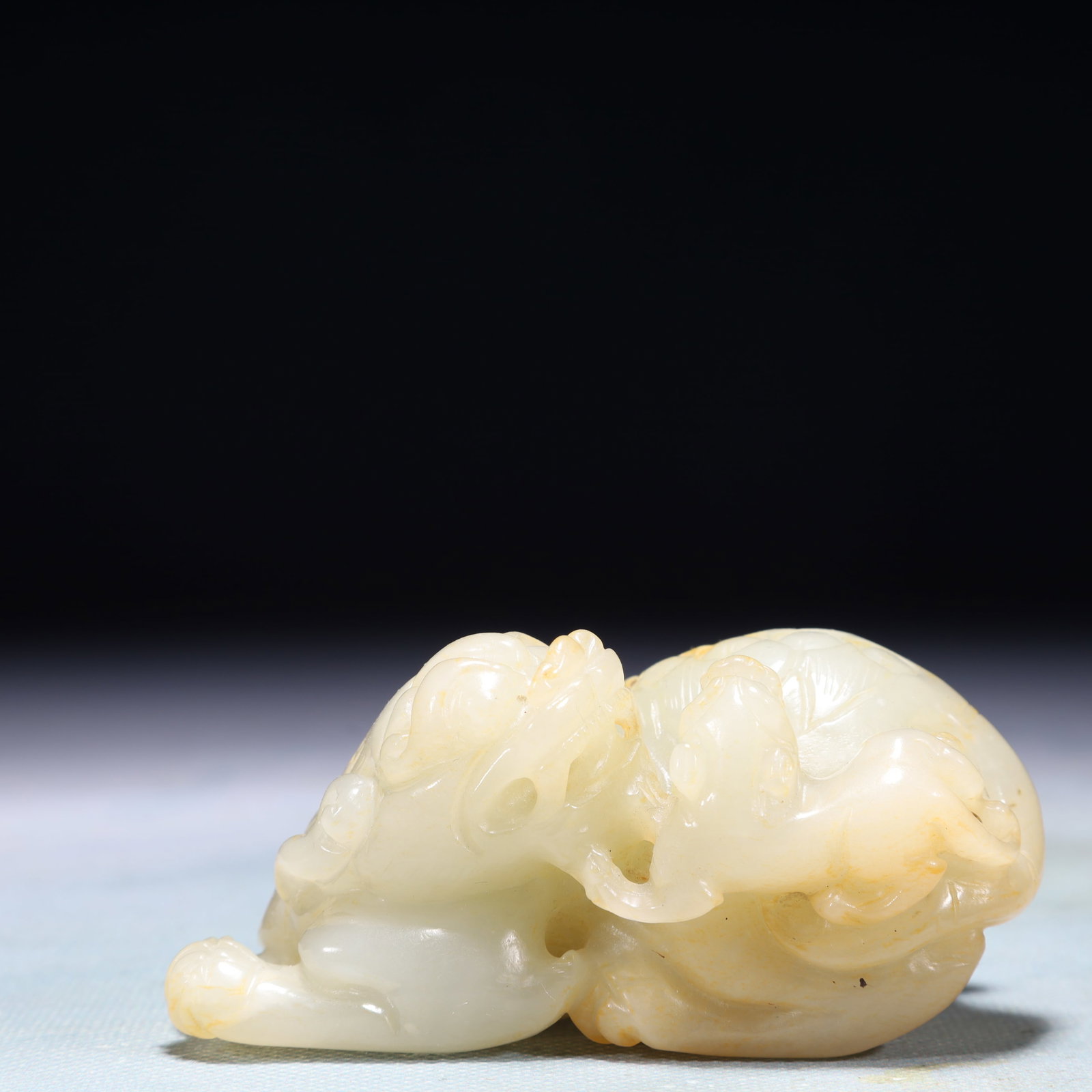 An Exquisite White Jade Lion Ornament: An Exquisite White Jade Lion Ornament,Qing Dynasty,China 白玉狮子摆件,中国清代