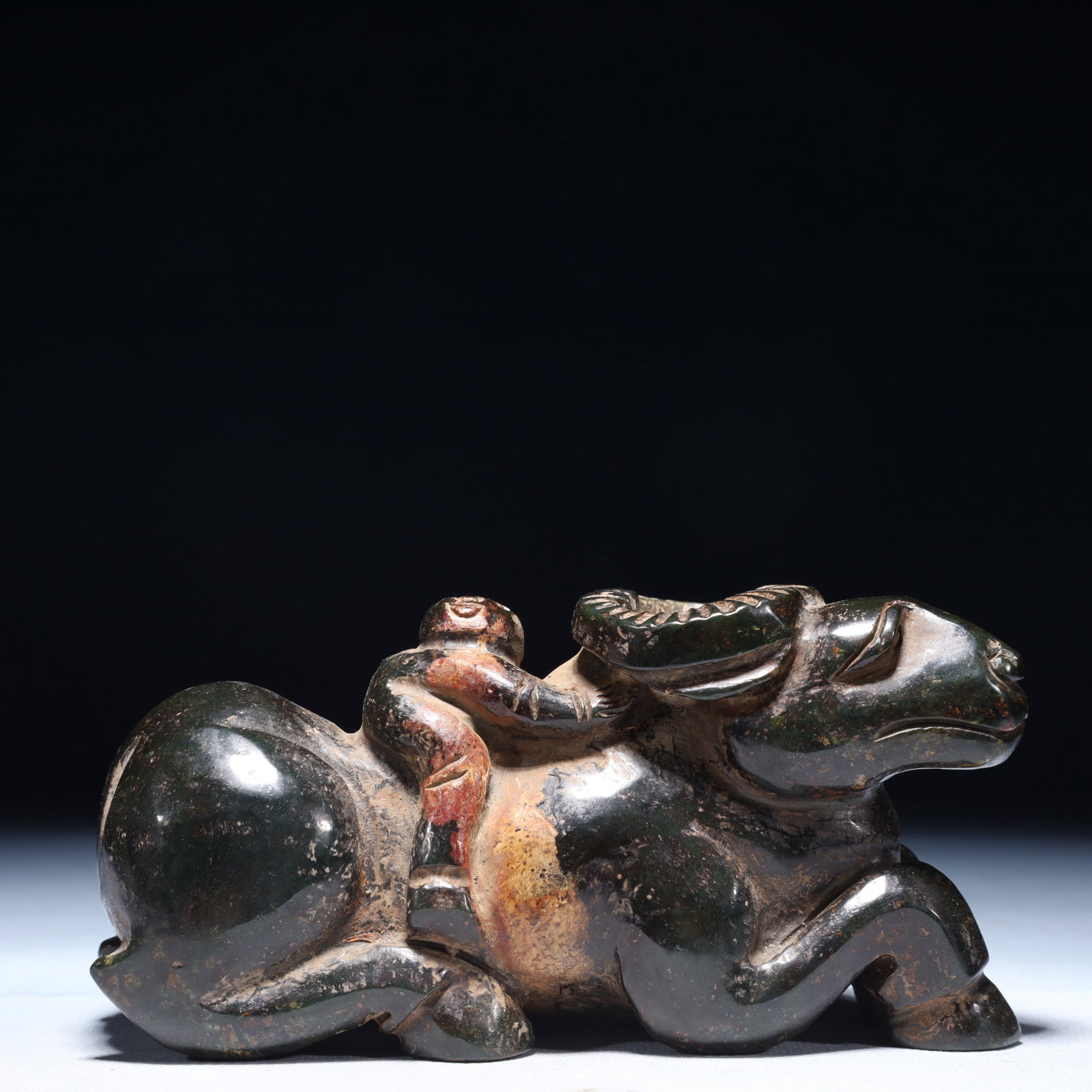 An Exquisite Jasper Sheep Ornament: An Exquisite Jasper Sheep Ornament,Qing Dynasty,China,Size:5.9inx2inx3.1in,Weight:950g 碧玉羊摆件,中国清代