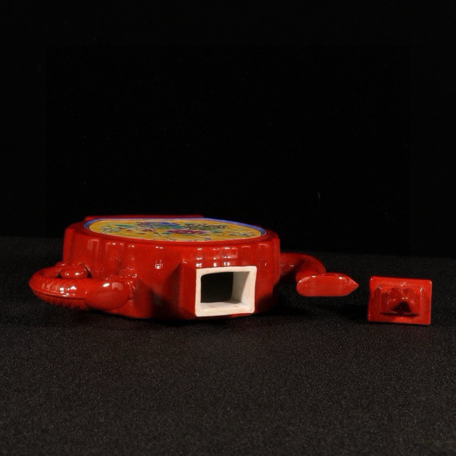 An Exquisite Red Glazed Enamel Flower Pattern Teapot - 8