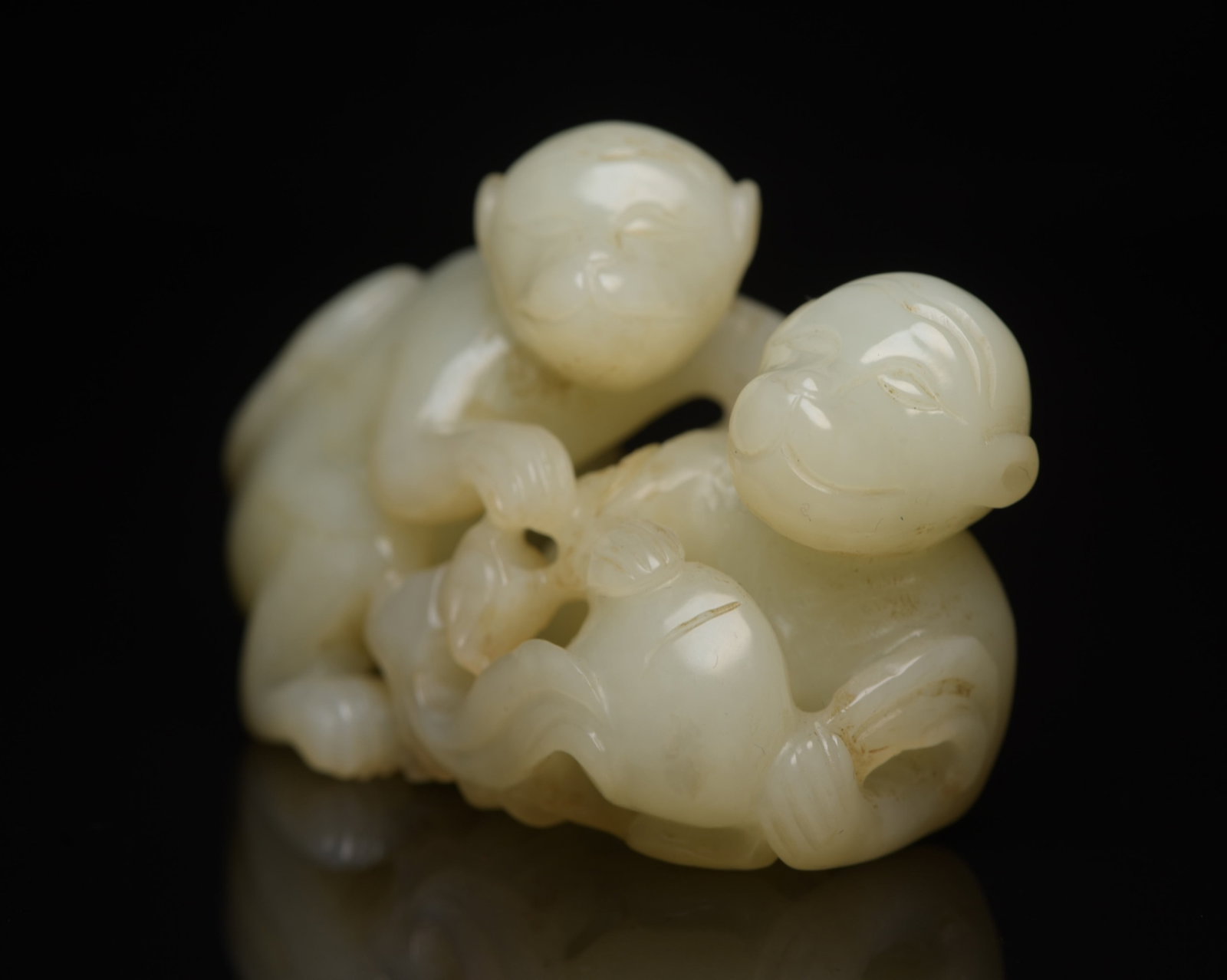 An Exquisite White Jade Monkey Ornament - 4