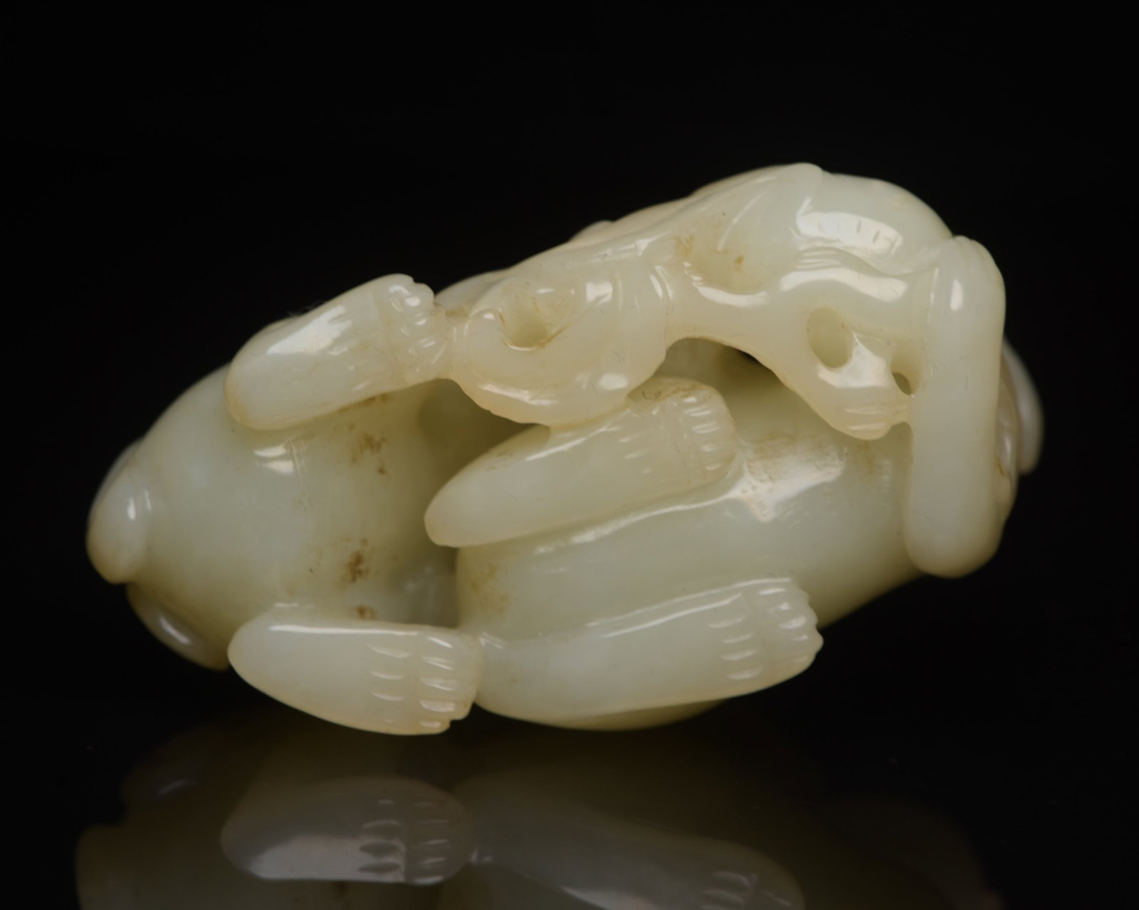 An Exquisite White Jade Monkey Ornament - 6