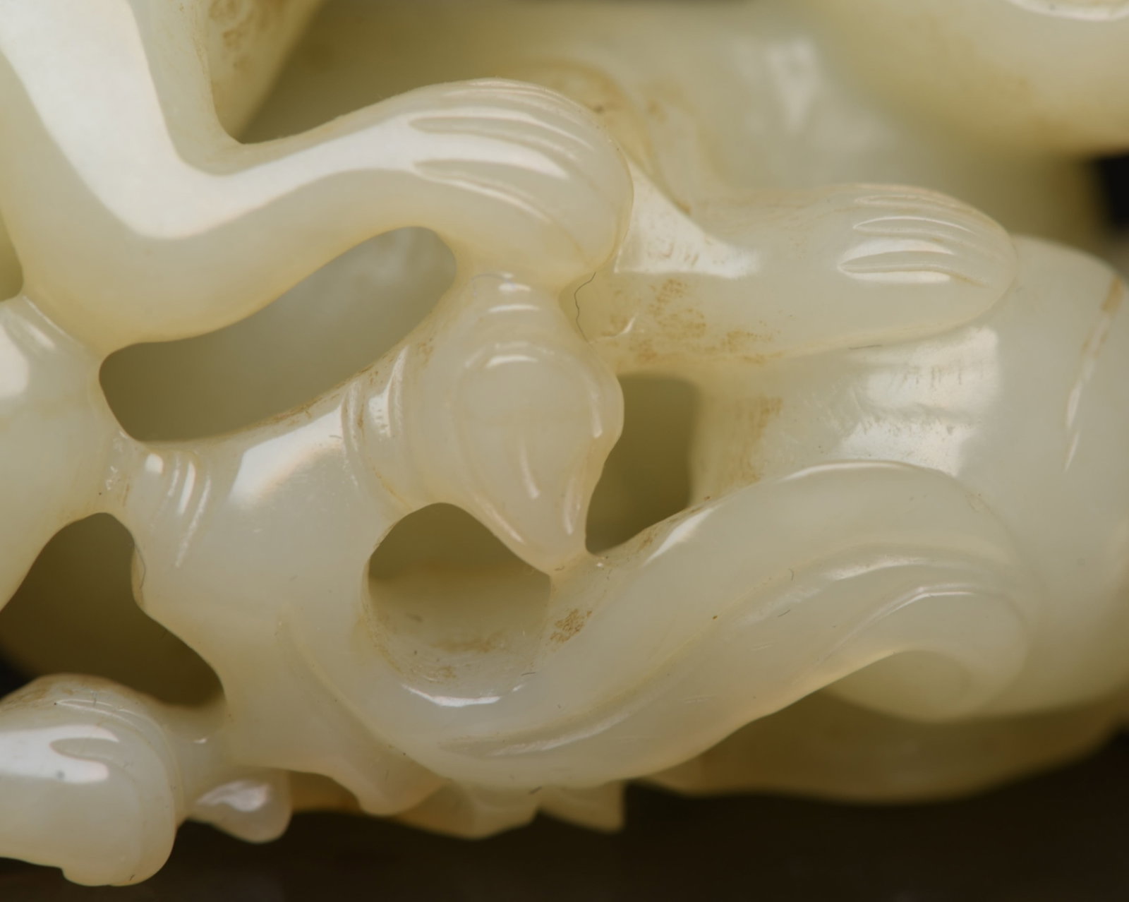 An Exquisite White Jade Monkey Ornament - 9