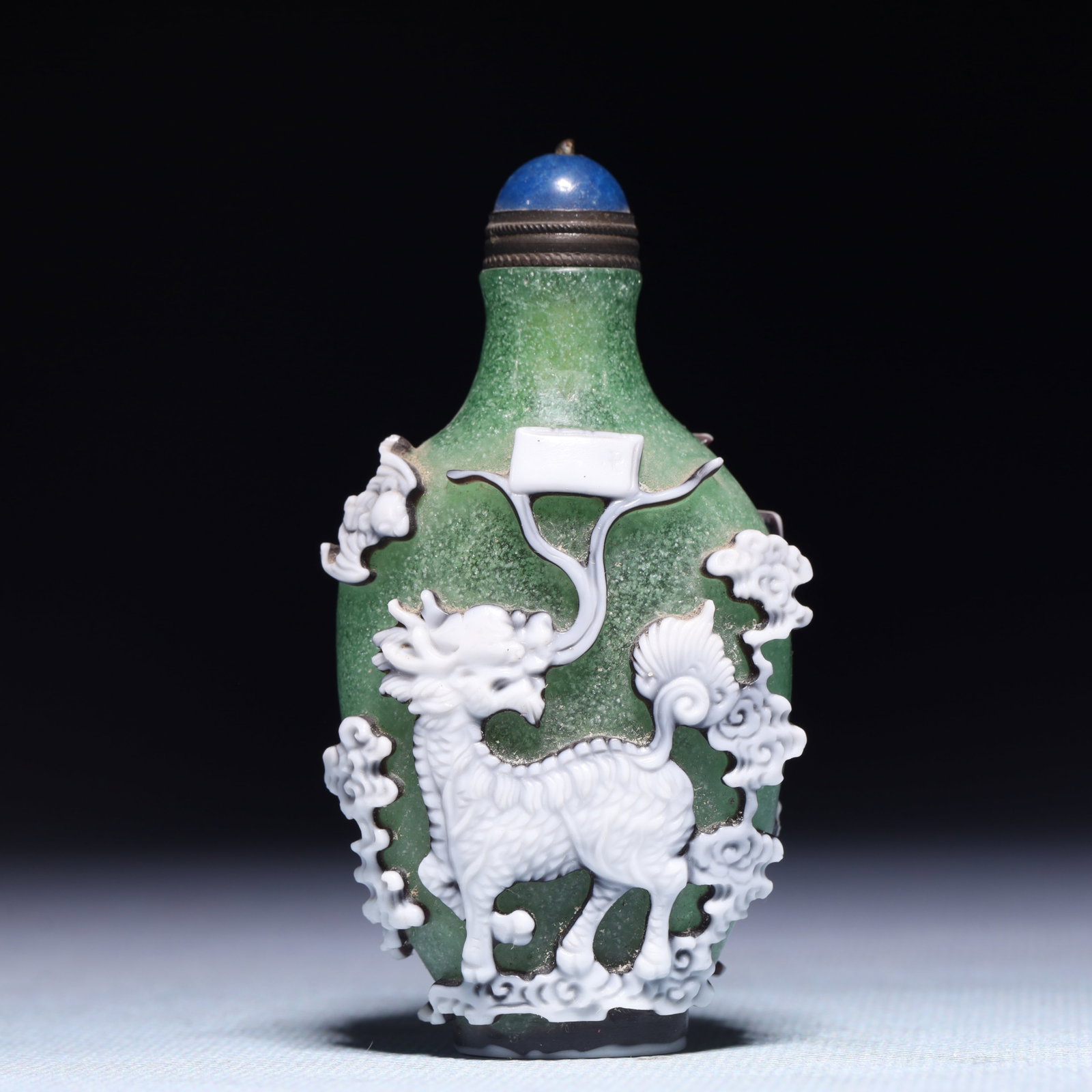 An Exquisite Glass Kylin Crane Pattern Snuff Bottle - 5