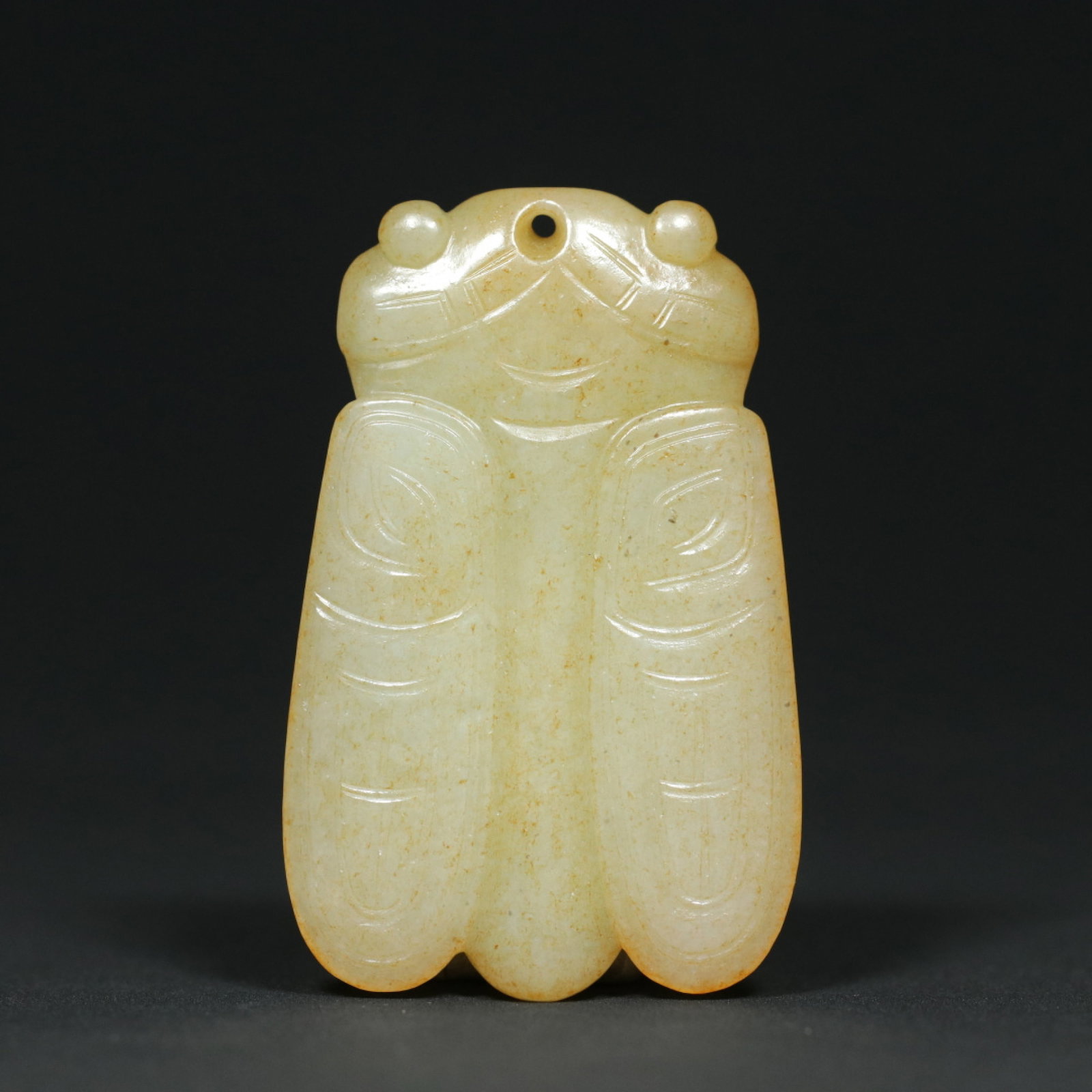 An Exquisite White Jade Cicada Pendant: An Exquisite White Jade Cicada Pendant,W.Zhou,China,Size:2.8inx1.8inx0.4in,Weight:51.2g 白玉蝉挂件,中国西周时期