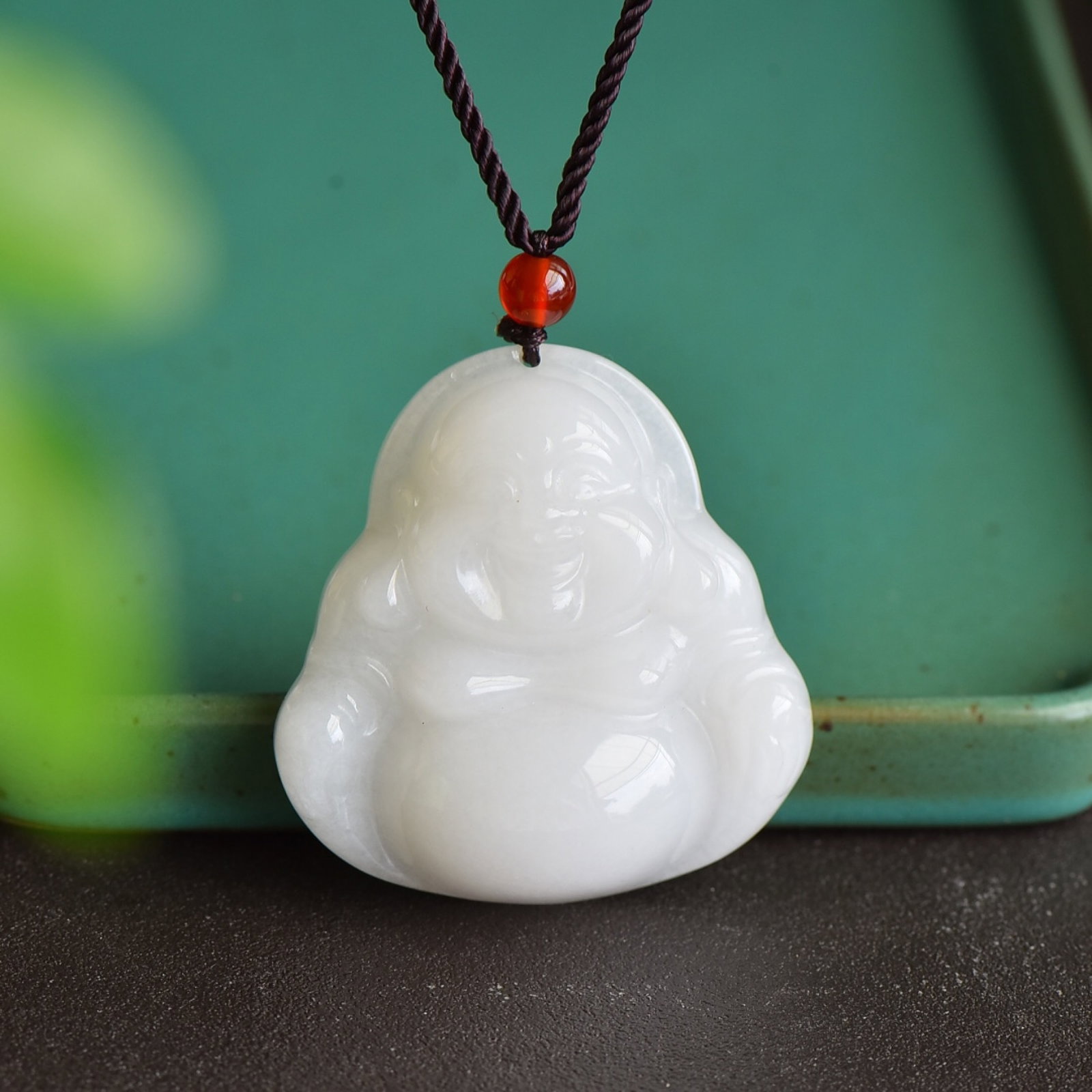 An Exquisite White Jade Buddha Statue Pendant: An Exquisite White Jade Buddha Statue Pendant,Size:1.8inx1.7in 白玉佛像挂件