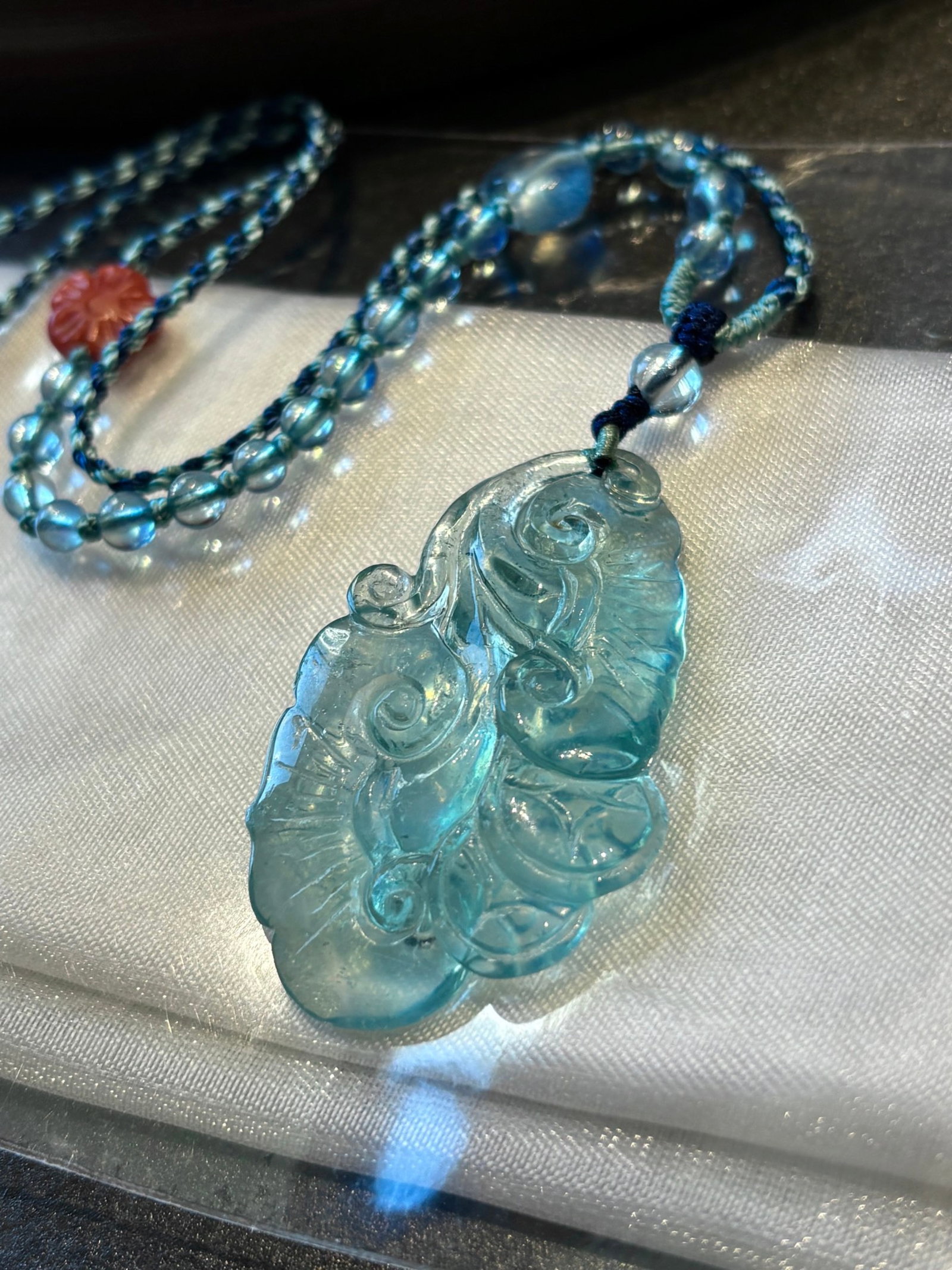 An Exquisite Aquamarine Pendant: An Exquisite Aquamarine Pendant,Size:1.8inx1.1inx0.3in,Weight:14g 海蓝宝挂件