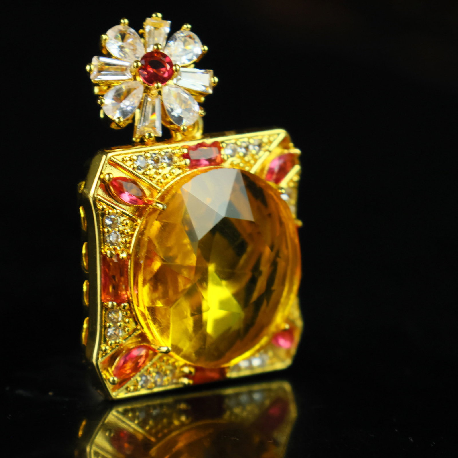 An Exquisite Pendant - 3