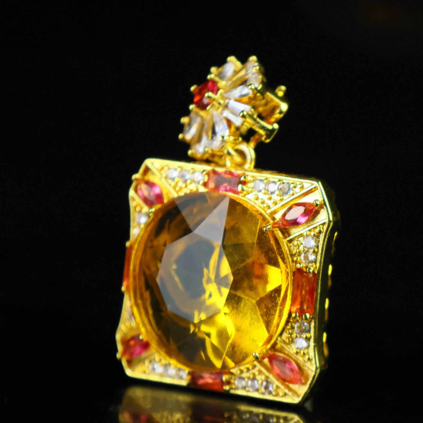 An Exquisite Pendant - 4