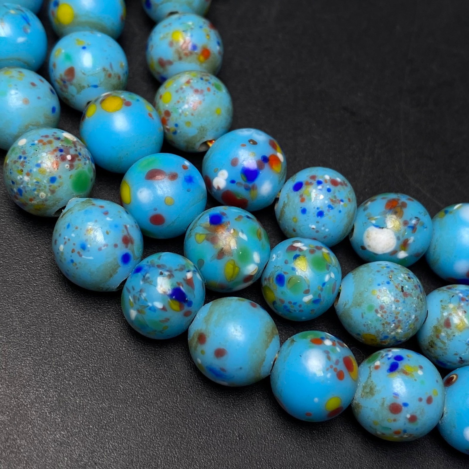 A Precious Glass Necklace - 7