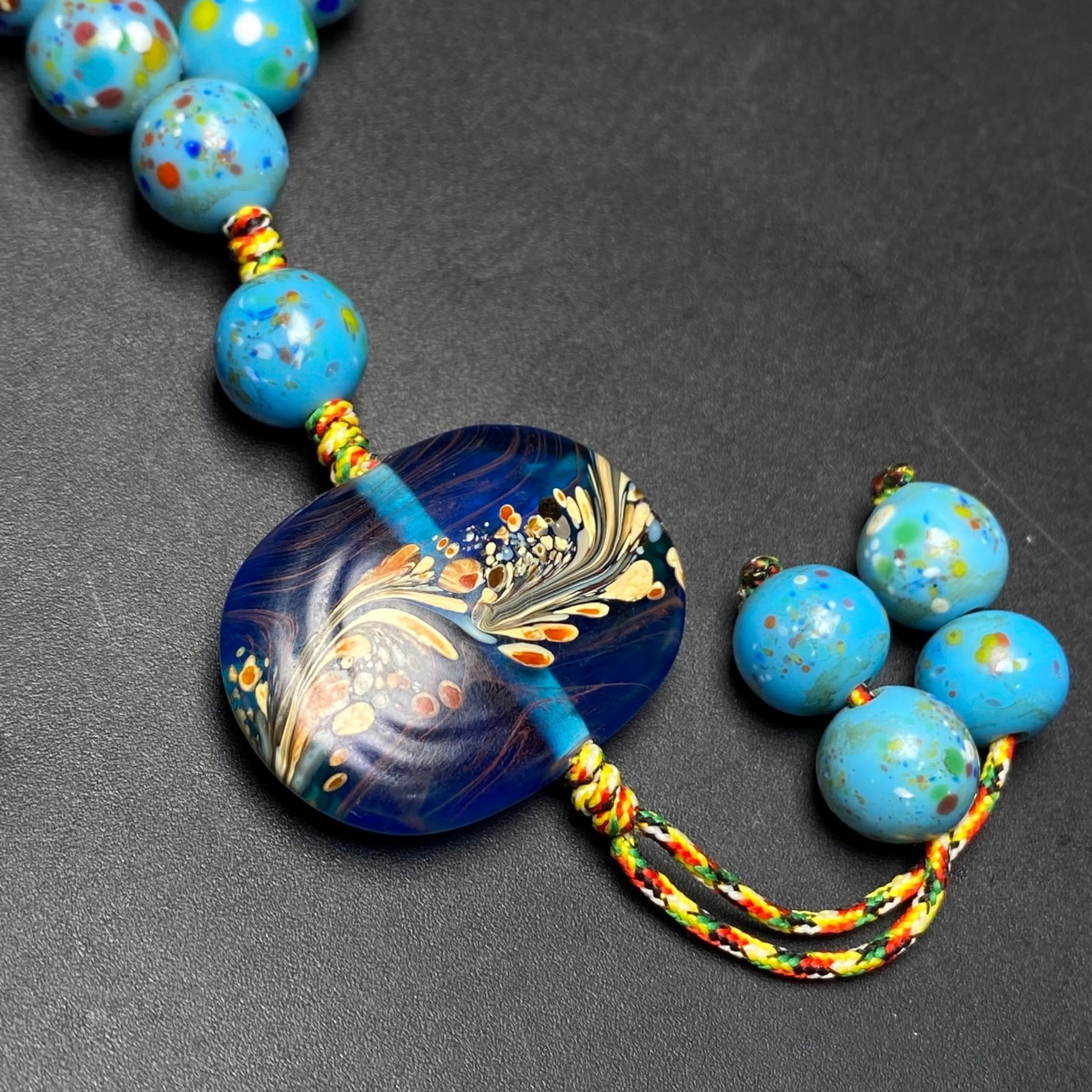 A Precious Glass Necklace - 8