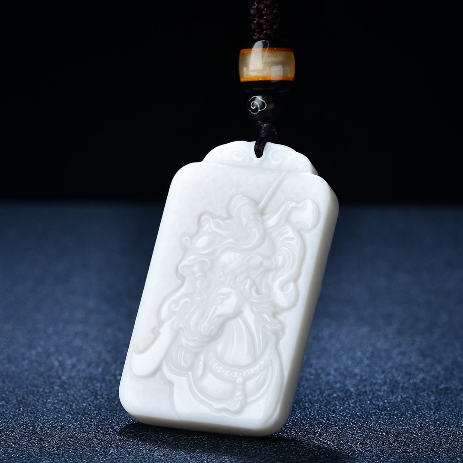 An Exquisite White Jade Statue of Guan gong Pendant: An Exquisite White Jade Statue of Guan gong Pendant,Size:1.5inx2in 白玉关公像挂件
