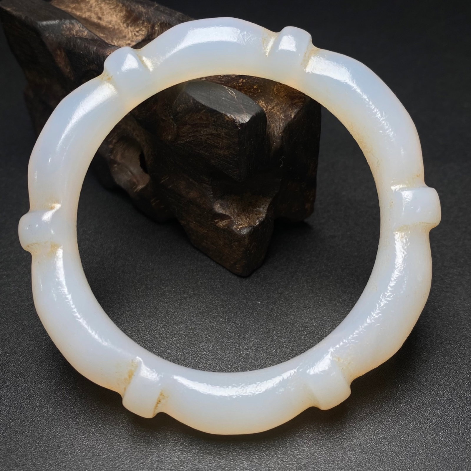 An Exquisite Agate Bracelet - 3