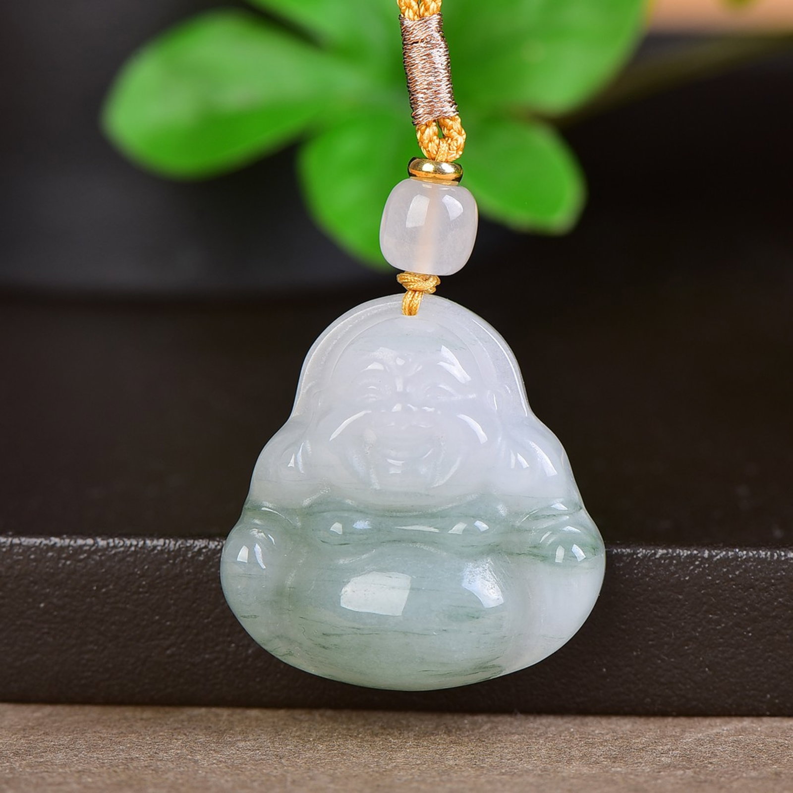 An Exquisite Jadeite Buddha Statue Pendant: An Exquisite Jadeite Buddha Statue Pendant,Size:1.3inx1.4in 翡翠佛像挂件