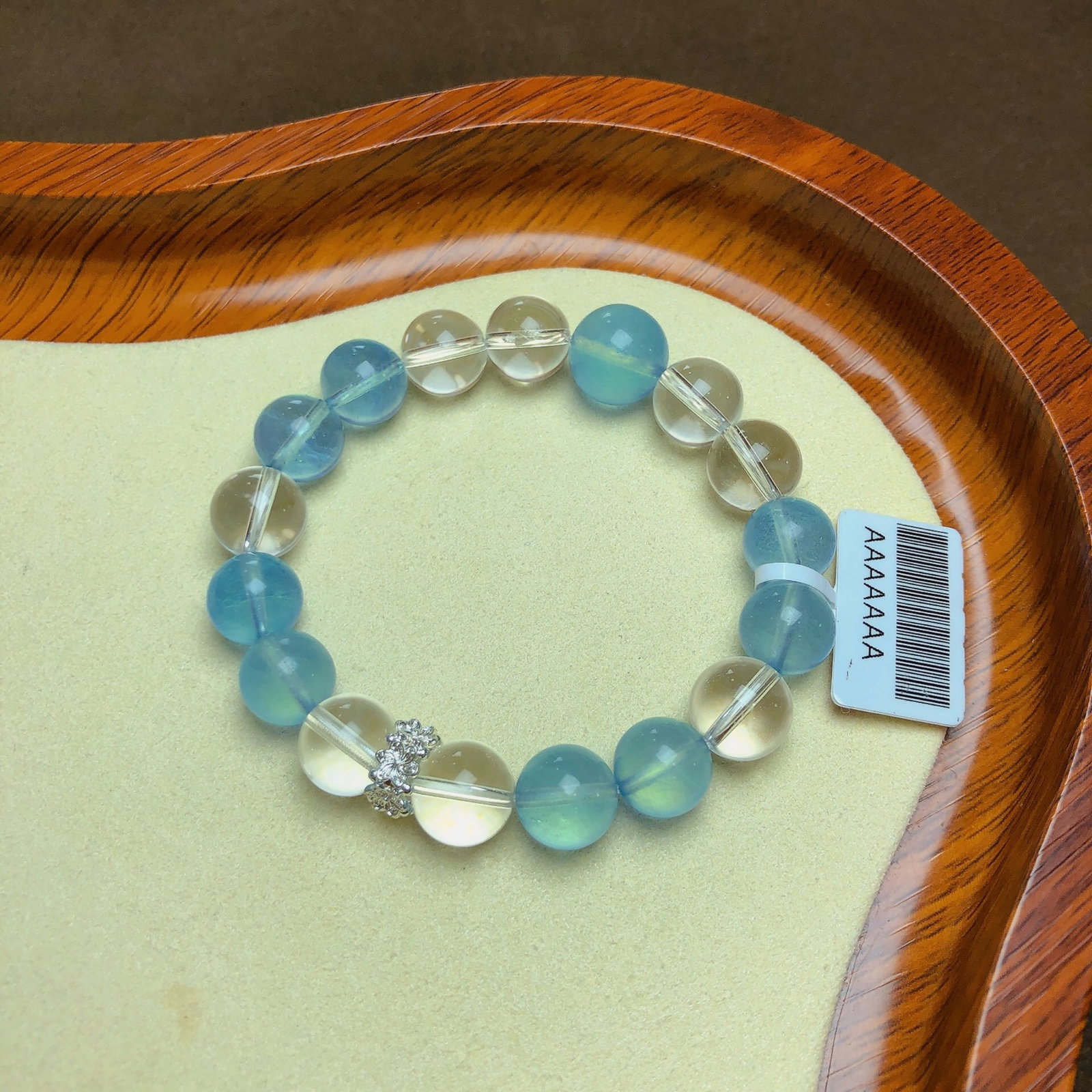 An Exquisite Aquamarine Bracelet: An Exquisite Aquamarine Bracelet,Size:0.5in,Weight:31.4g 海蓝宝手串