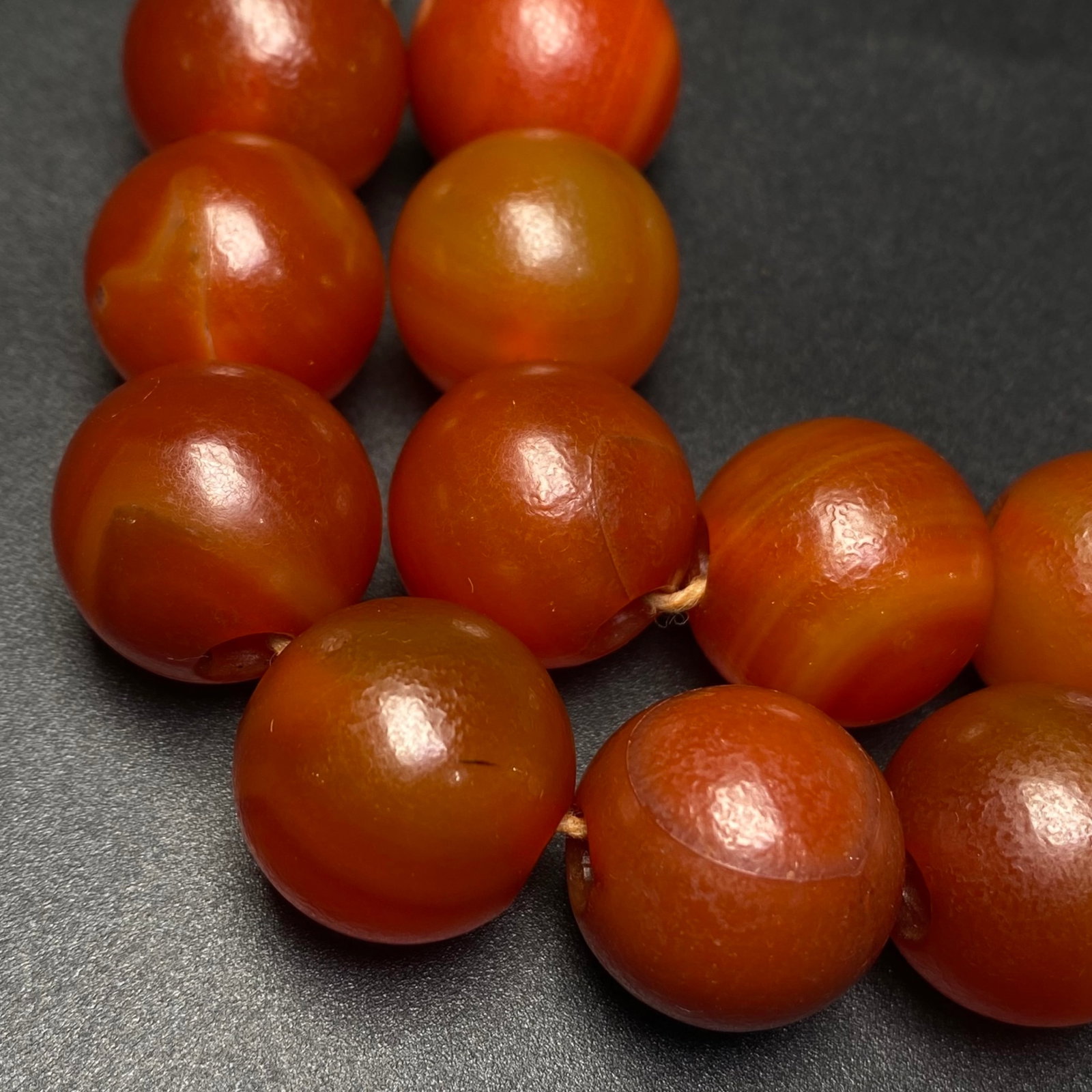 A Precious Agate Bracelets - 8