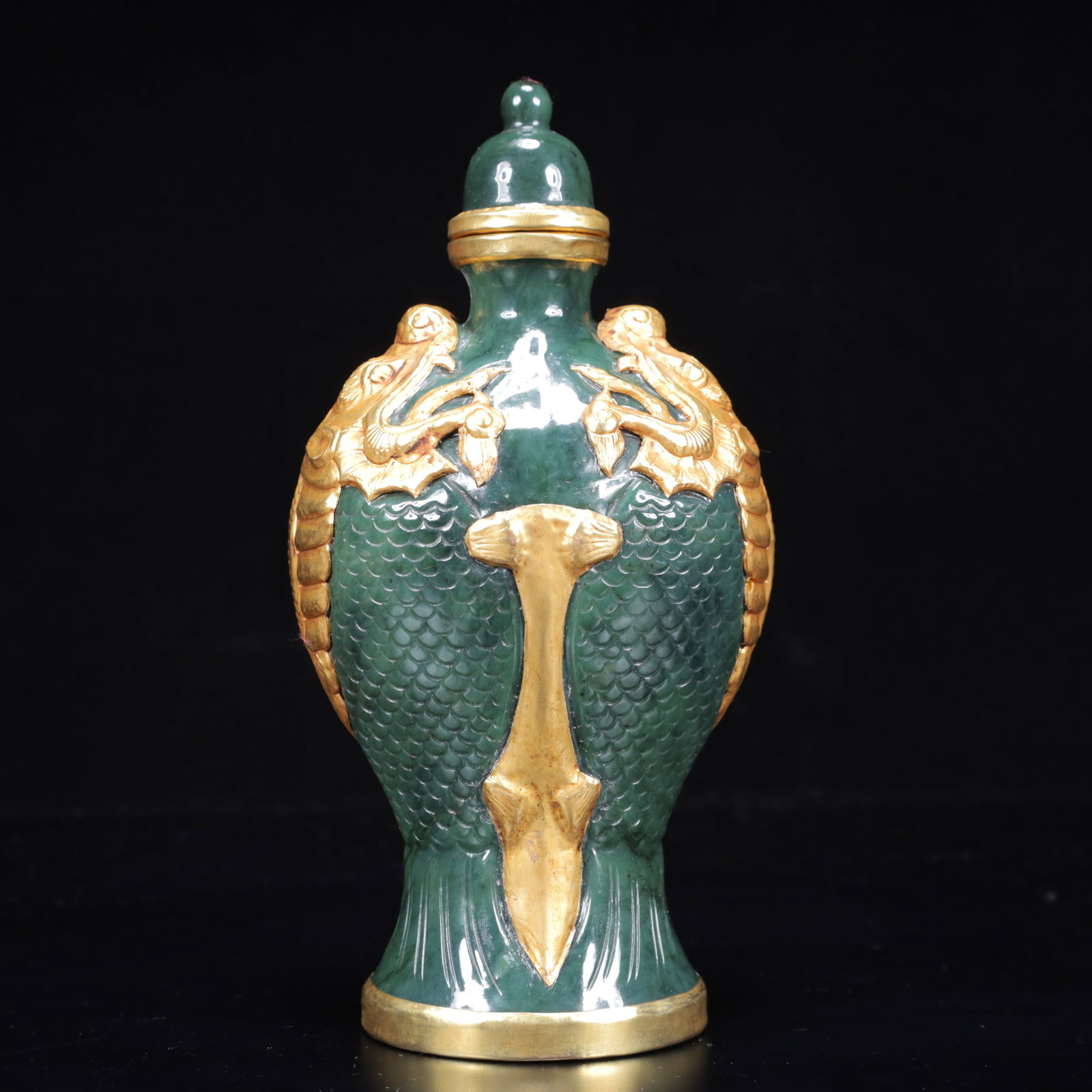 An Exquisite Jasper Cover with Gold Fish Pattern Beast-Ears Bottle - 10