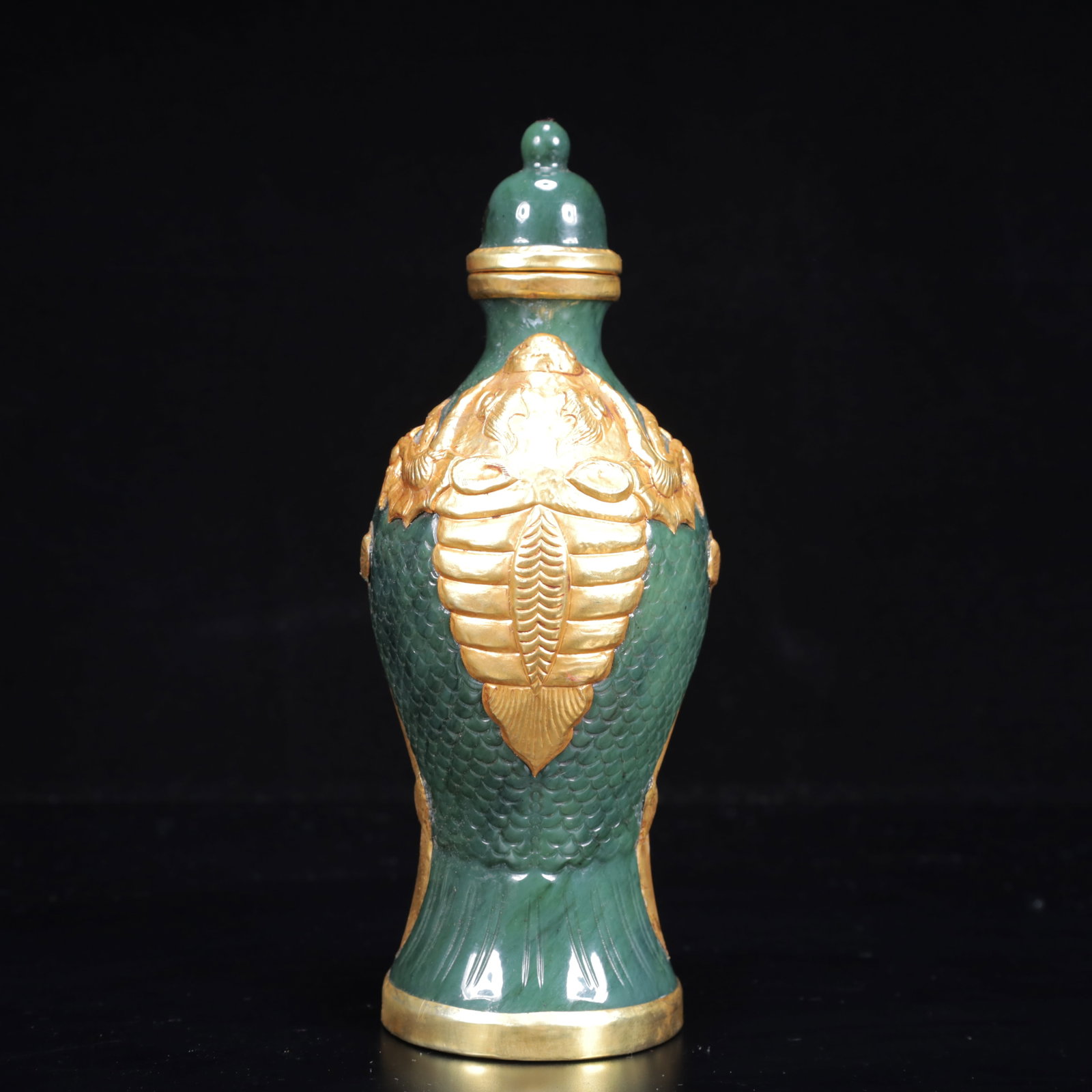 An Exquisite Jasper Cover with Gold Fish Pattern Beast-Ears Bottle - 6