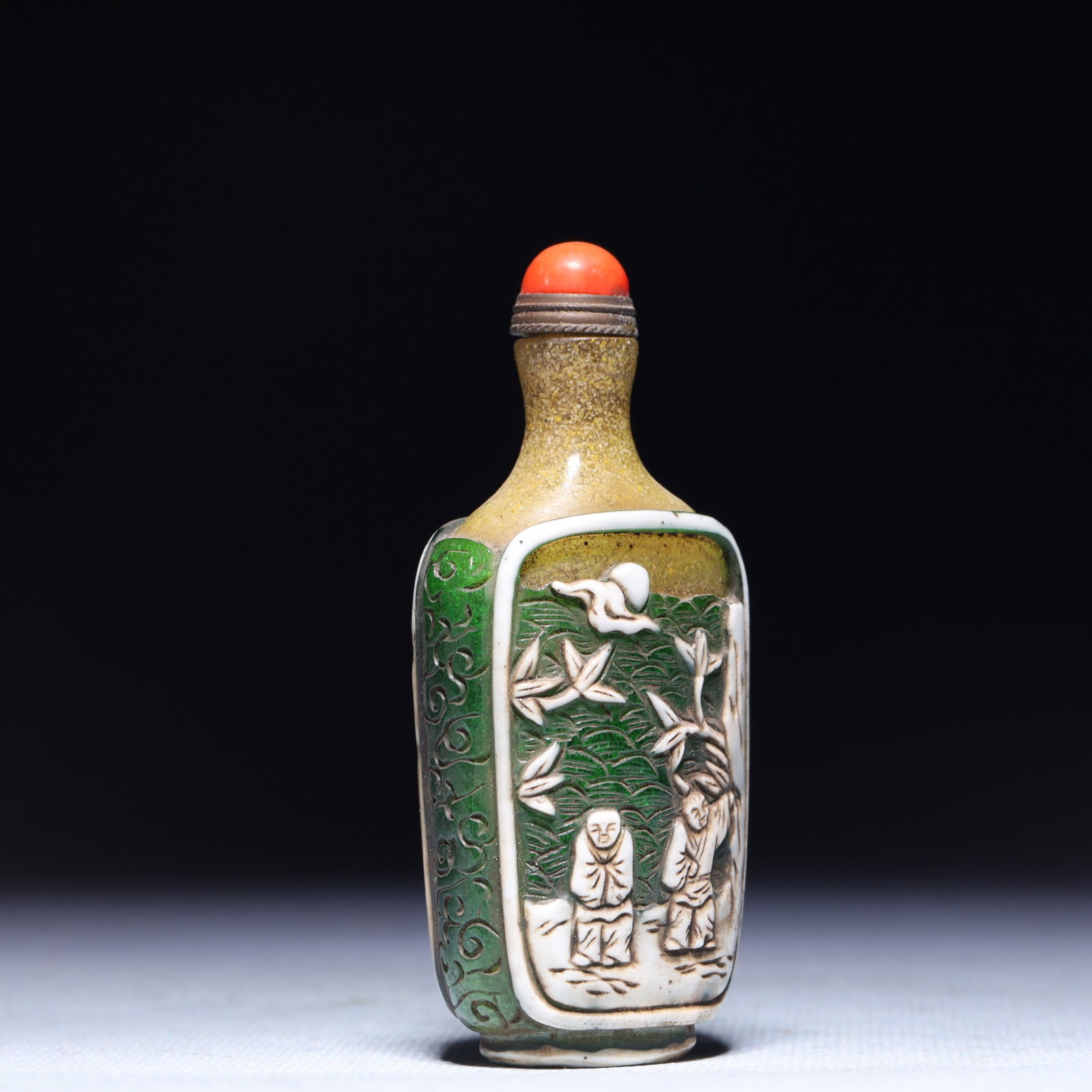 An Exquisite Glass Figure Pattern Snuff Bottle - 4