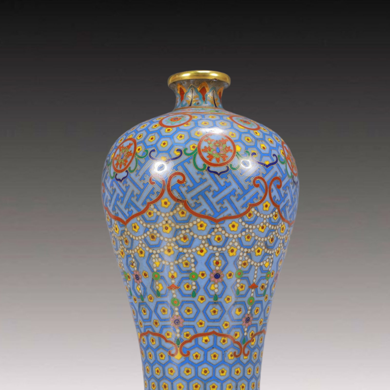 An Exquisite Cloisonne Flower Pattern Vase - 3