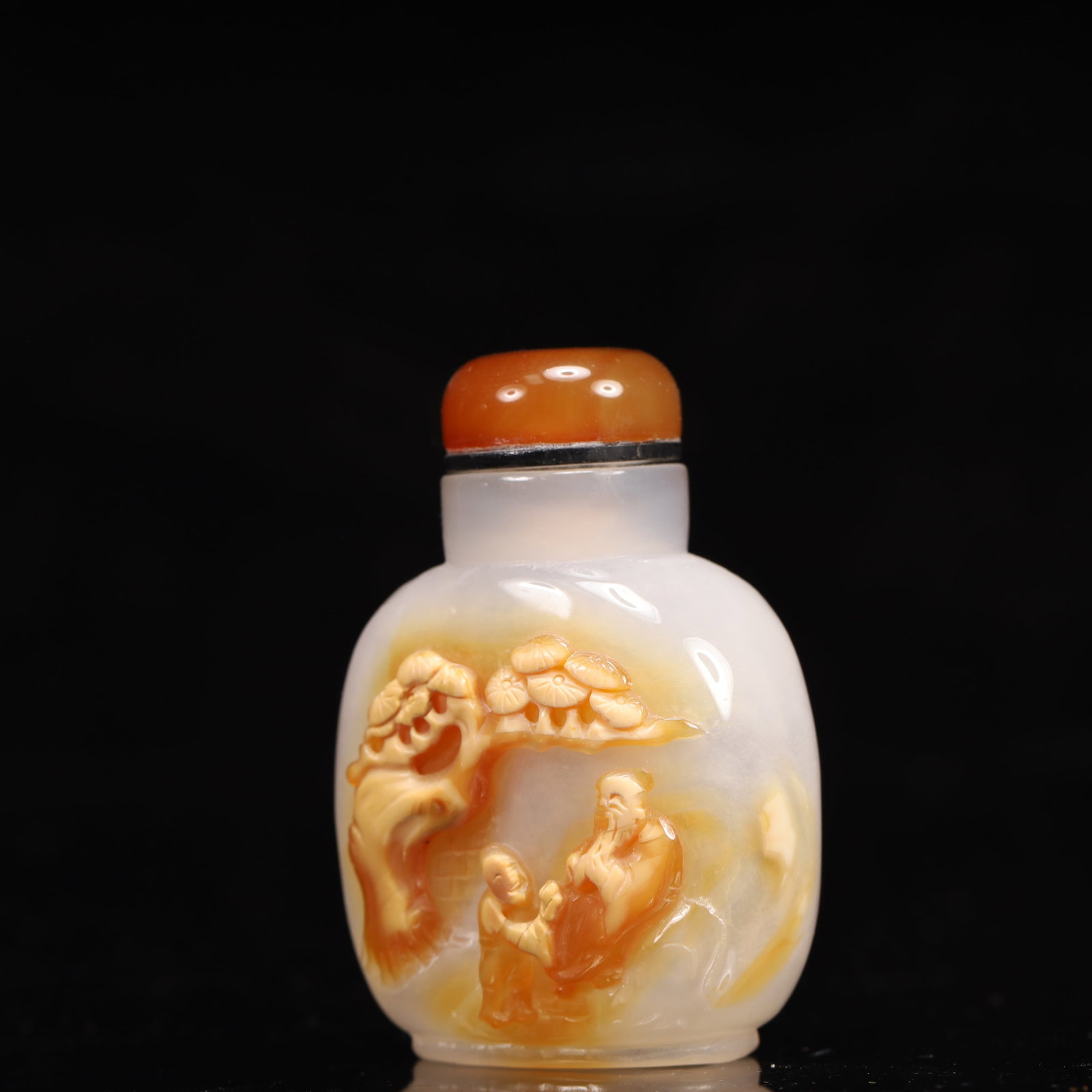 An Exquisite Agate Figure and Pine Pattern Snuff Bottle - 2