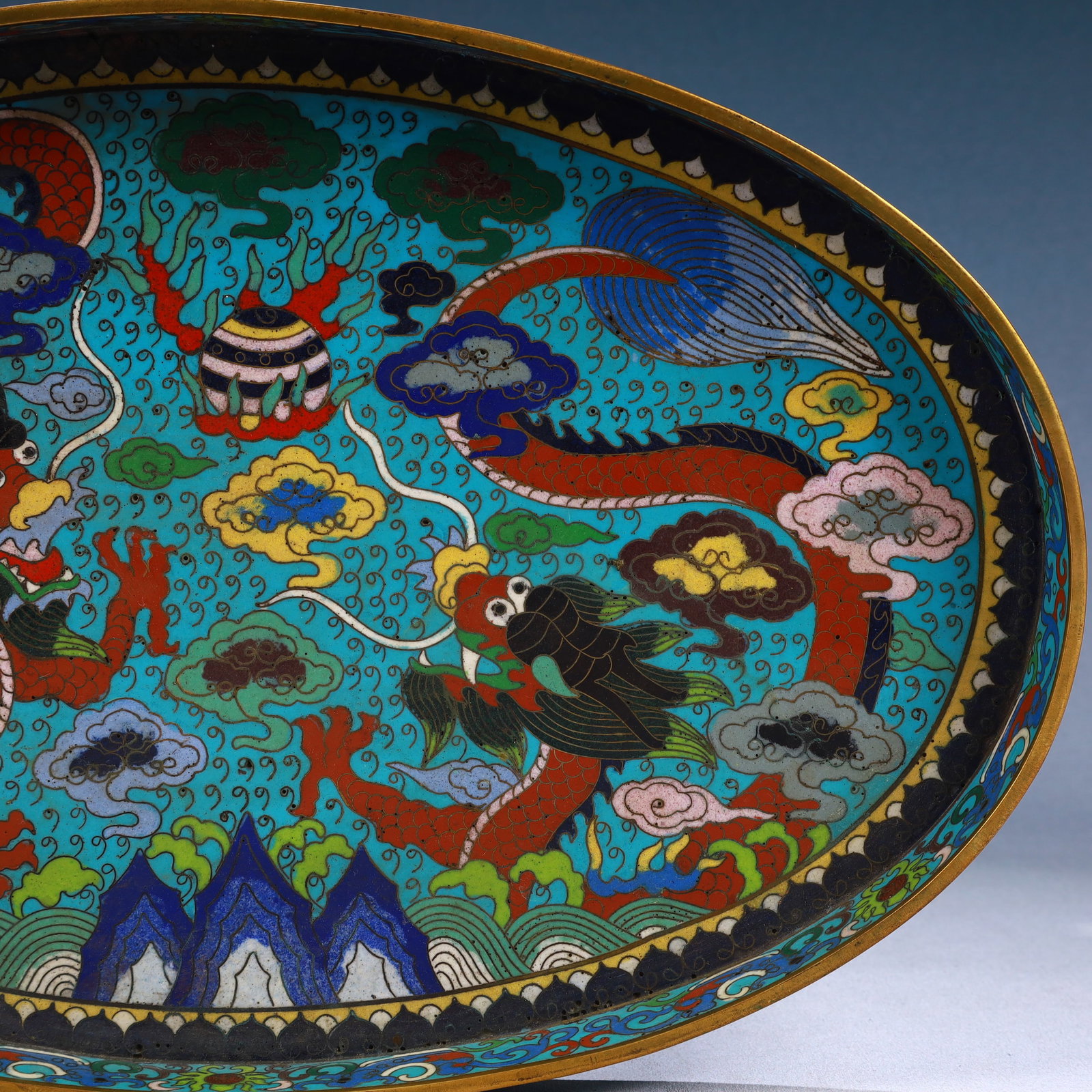 A Rare Cloisonne Auspicious Cloud and Dragon Pattern Plate - 3