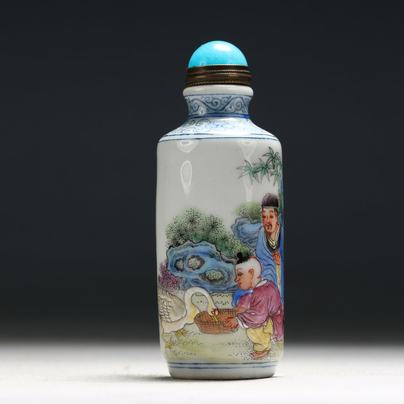 An Exquisite Enamel Figure Pattern Porcelain Snuff Bottle - 2