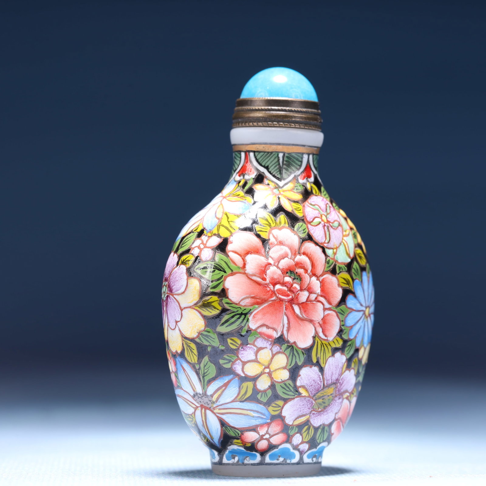 An Exquisite Glass Flower Pattern Snuff Bottle - 3