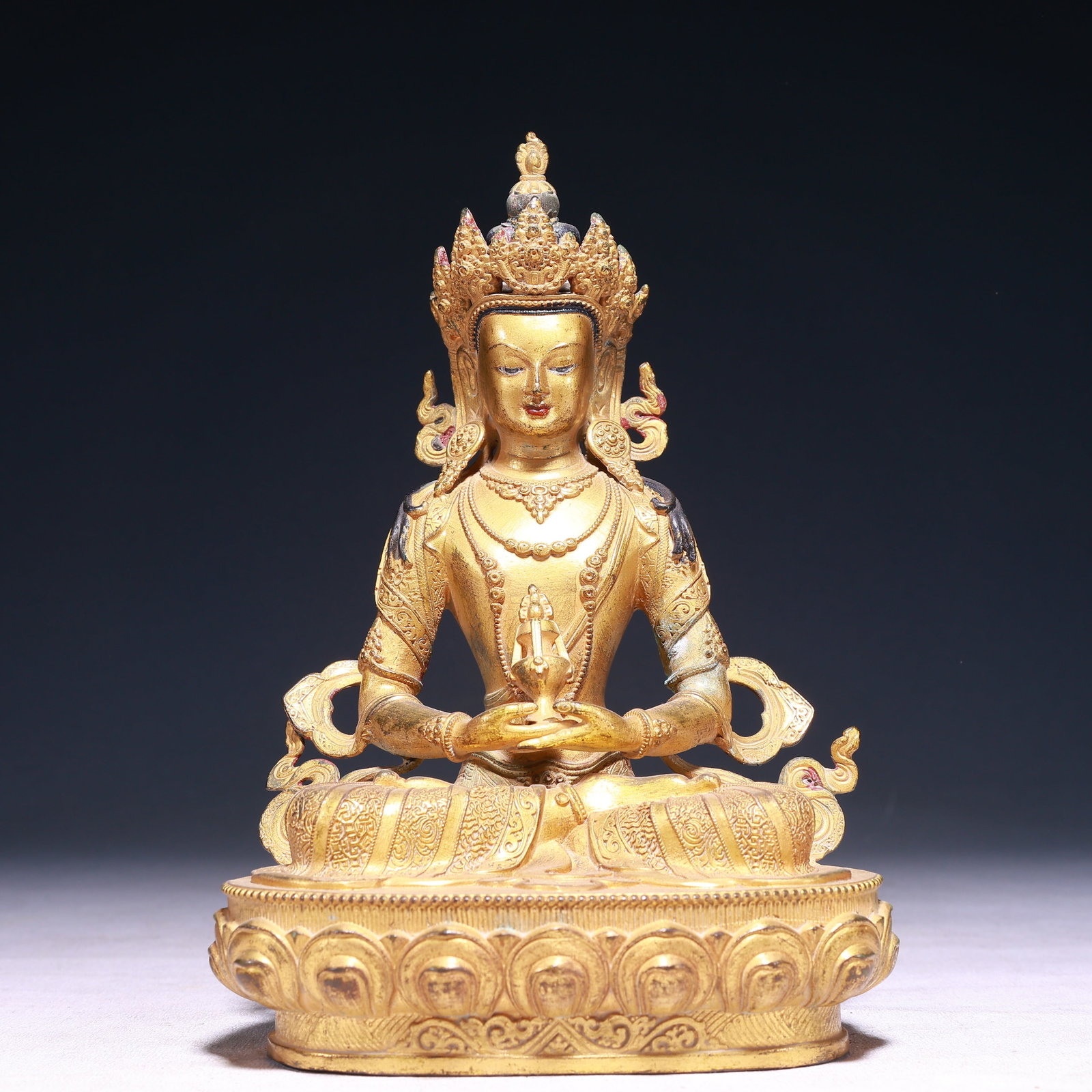 A Solemn Gilt Bronze Statue of Tara: A Solemn Gilt Bronze Statue of Tara,Qing Dynasty,China,Size:5.9inx4.3inx8.7in,Weight:1750g 铜鎏金度母像,中国清代
